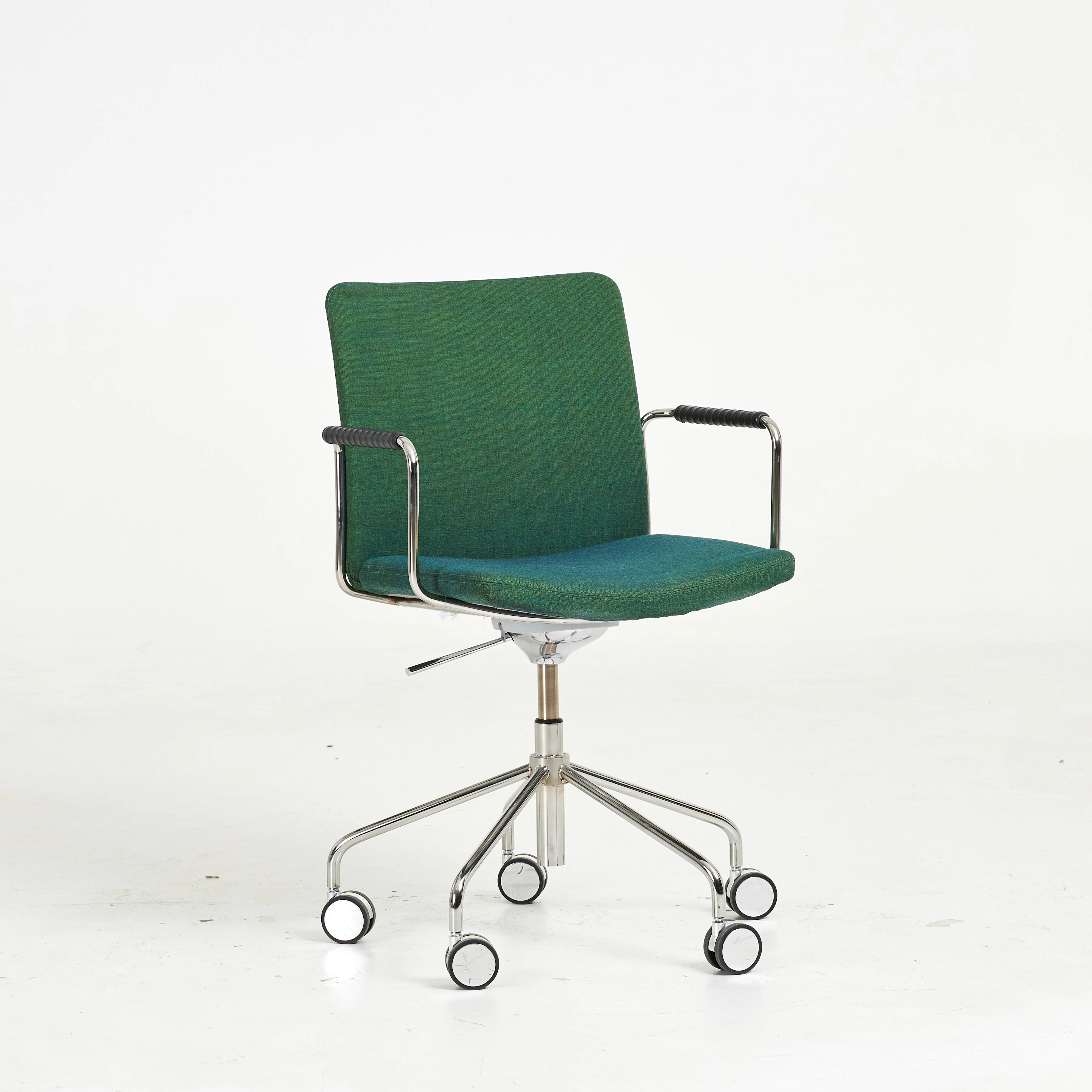 BROBERG & RIDDERSTRÅLE. Kontorsstol, "Stella" för Swedese, kromad