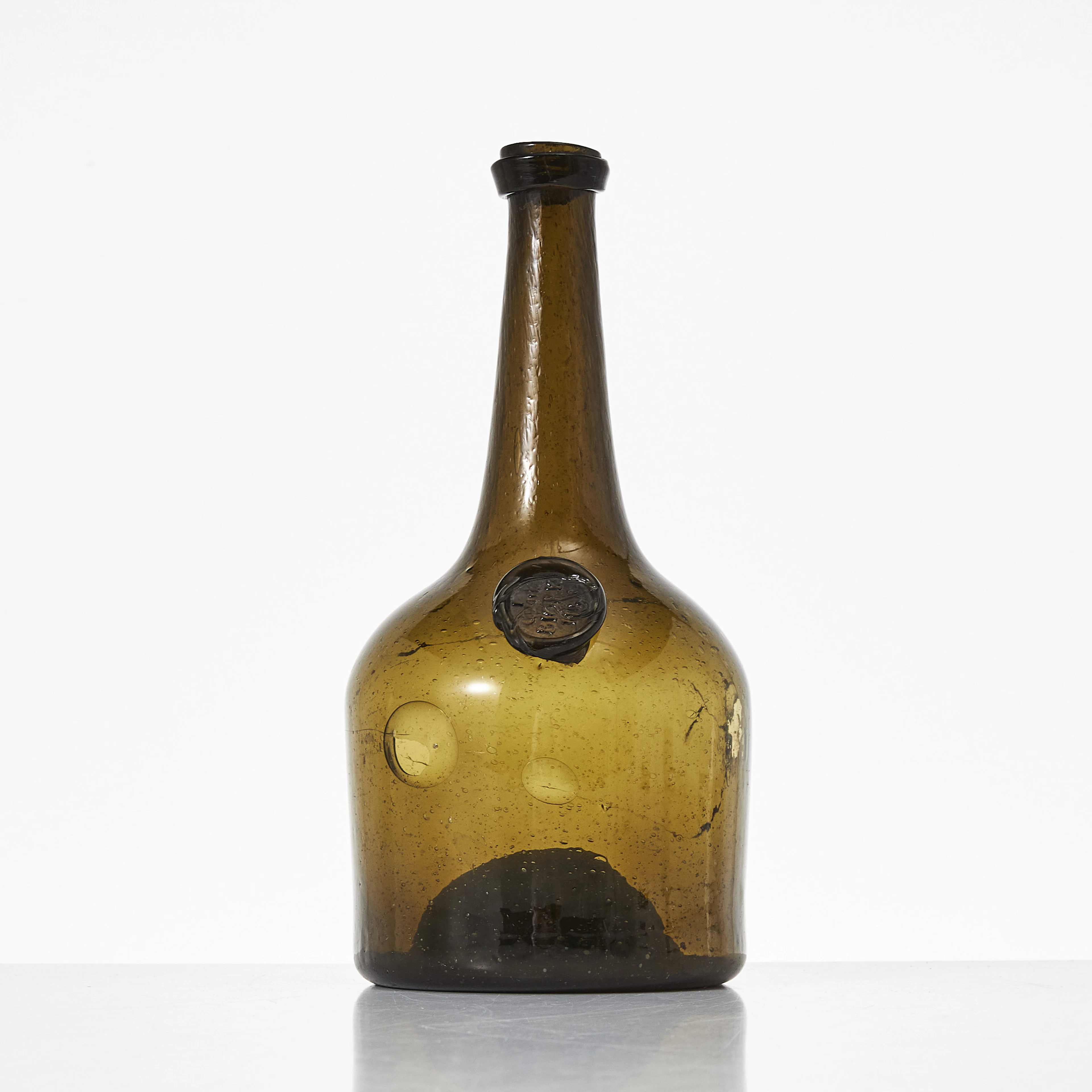 BJÖRKNÄS GLASBRUK (1736-1785), Flaska, tonat glas i brungrönt, liv