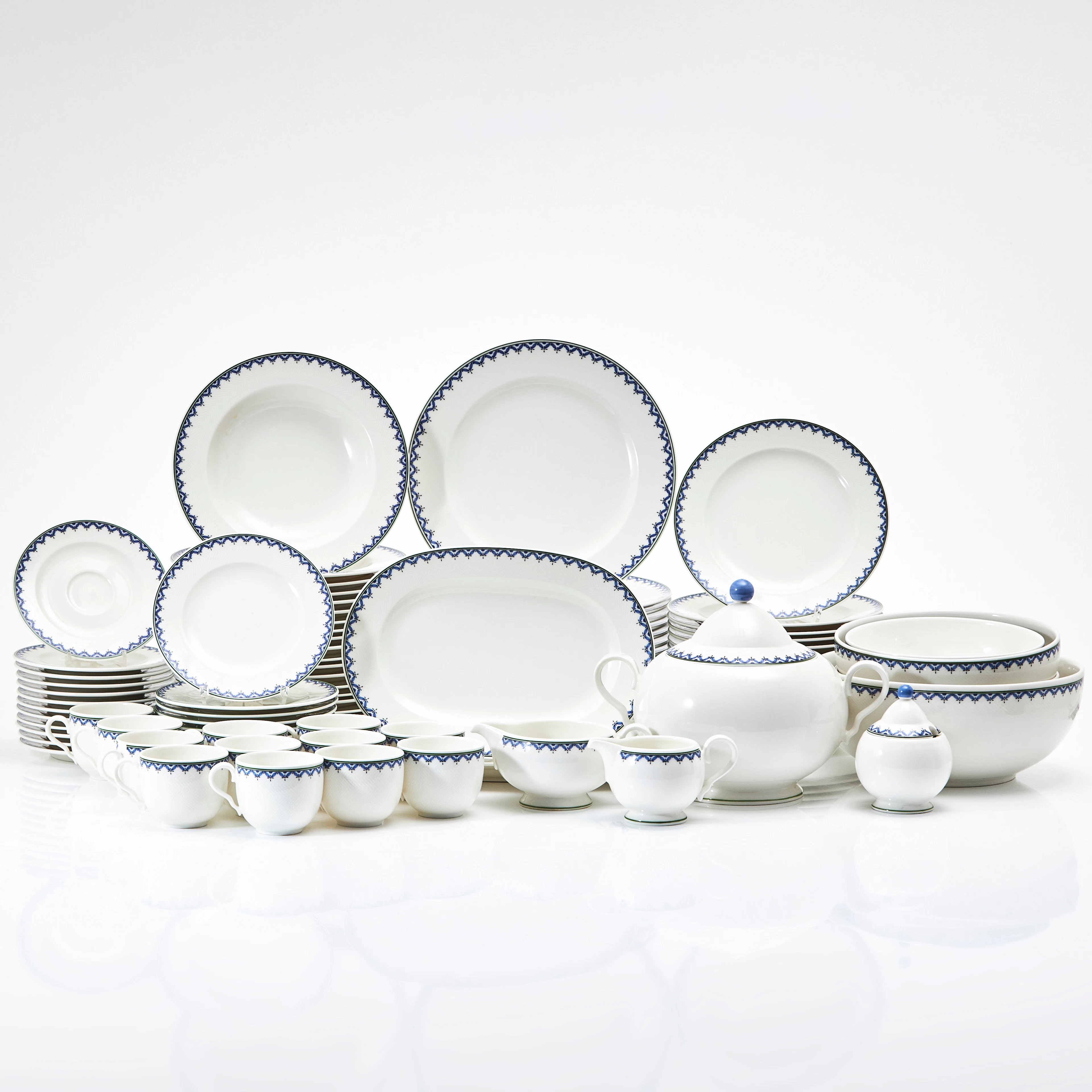 VILLEROY & BOCH, Luxembourg, "Casa Look", mat-och kaffeservis, 82 dlr.