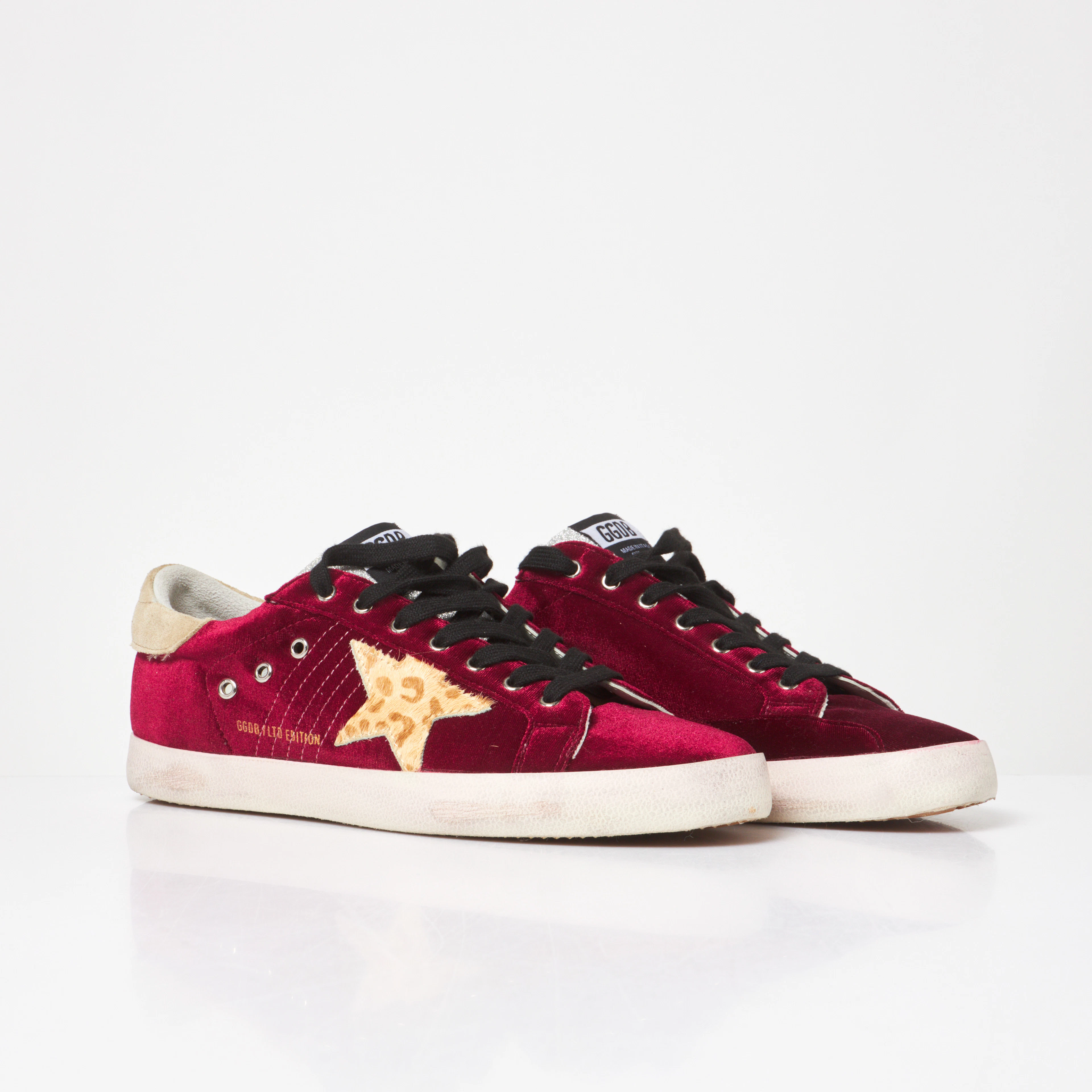 GOLDEN GOOSE. Sneakers "super-star classic with spur", sammet och