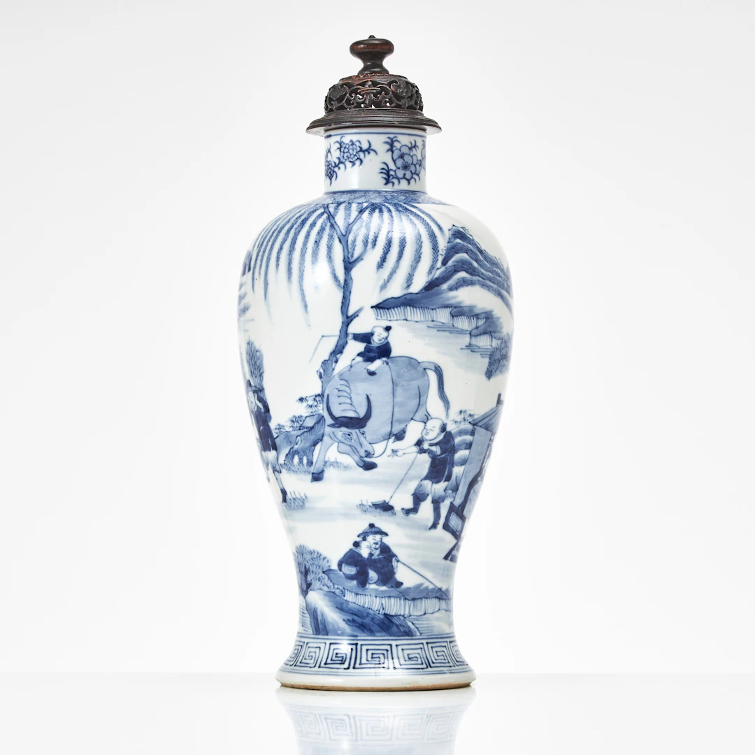 URNA, porslin, Kina, 1800-talets andra hälft, balusterformad, dekor