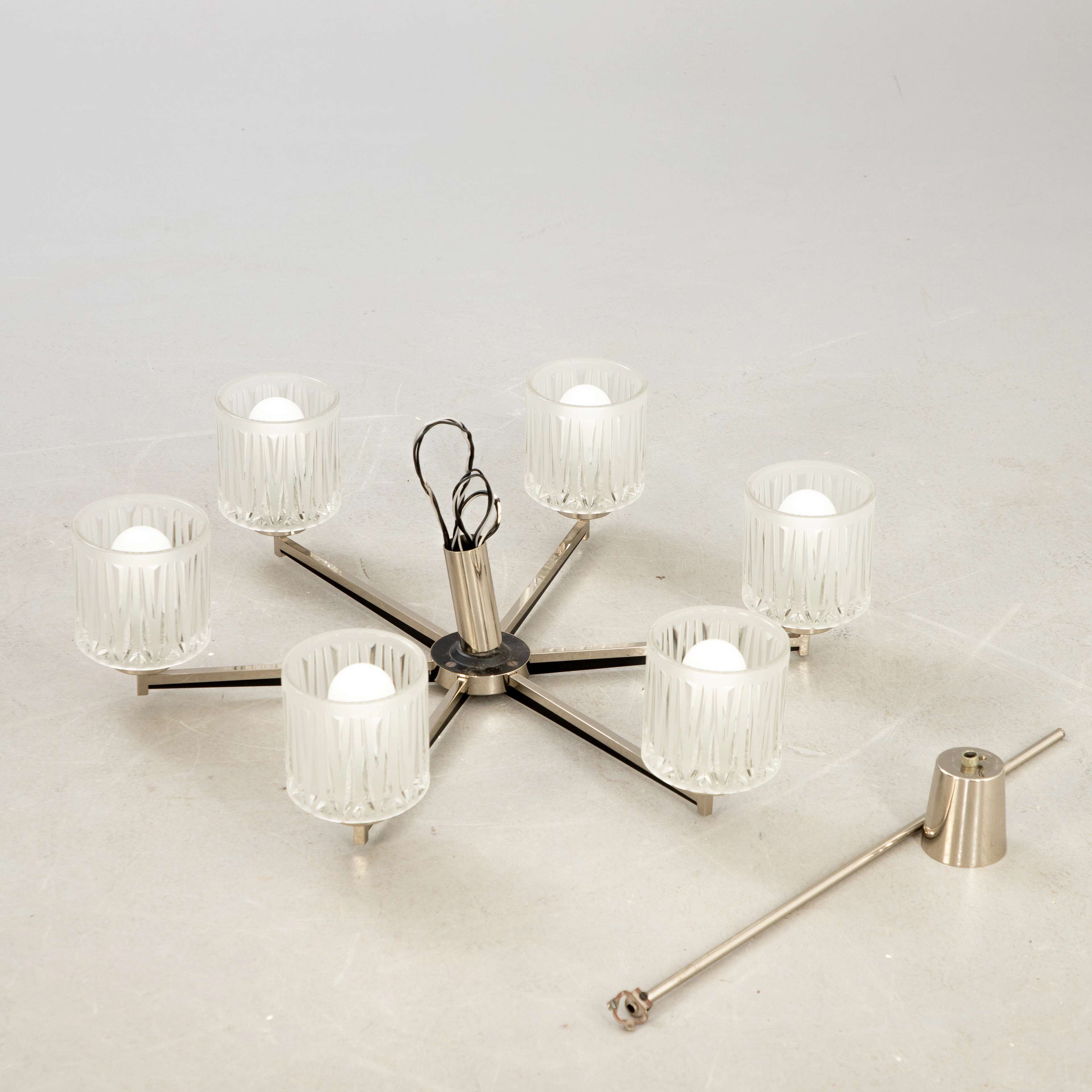 Deckenlampe mit Glas Lampenschirmen, 1970er Jahre ( Stange defekt).