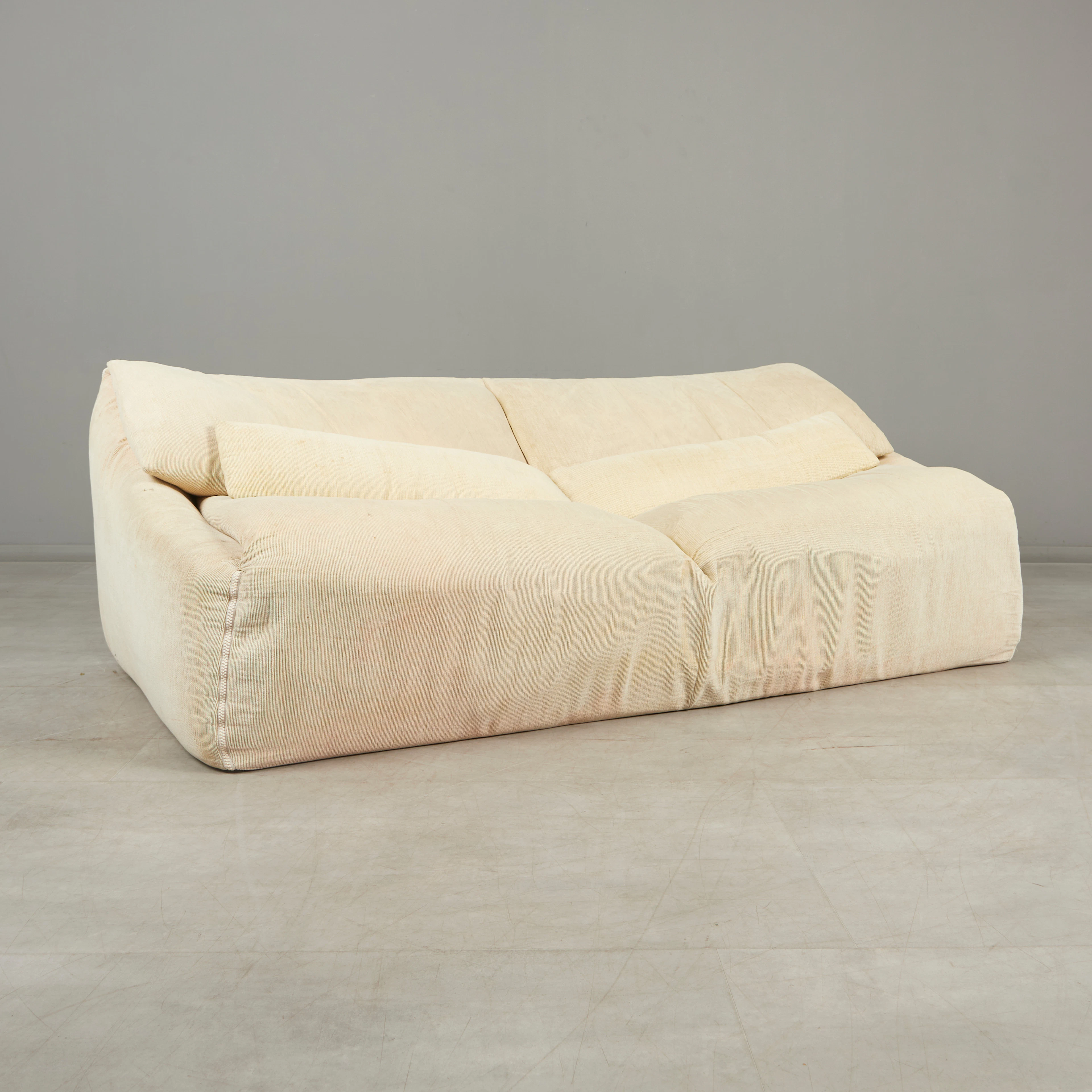 ANNIE HIERONIMUS. Cinna / Ligne Roset, Sofa / Zweisitzer, Modell 'Plumy'