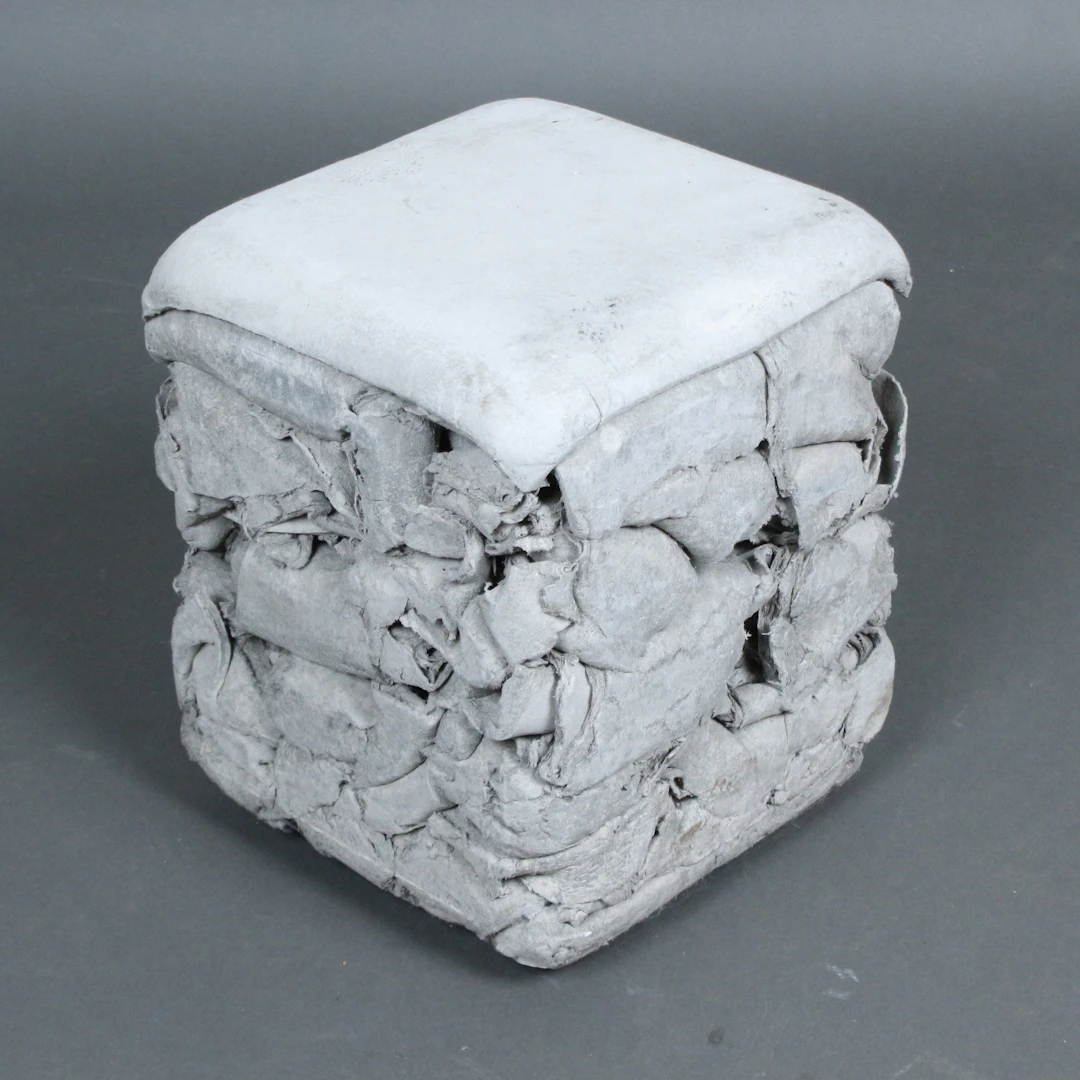 ICOLAS LE MOIGNE. für Swisspearl, Gartenhocker, '' Trash Cube '' UNIKAT.