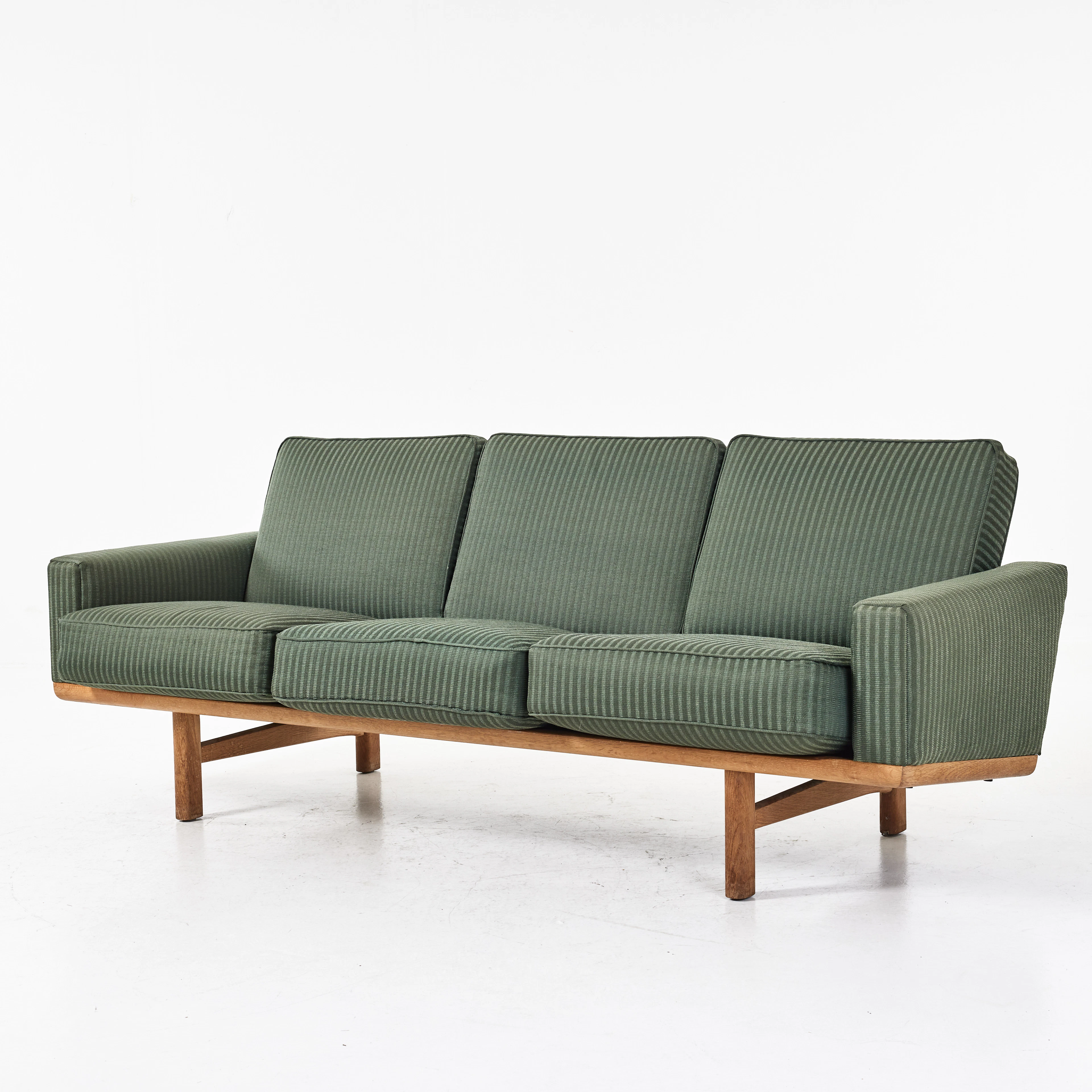 HANS J WEGNER. "GE-236", soffa, Getama, Danmark 1950/60-tal, ek, grön
