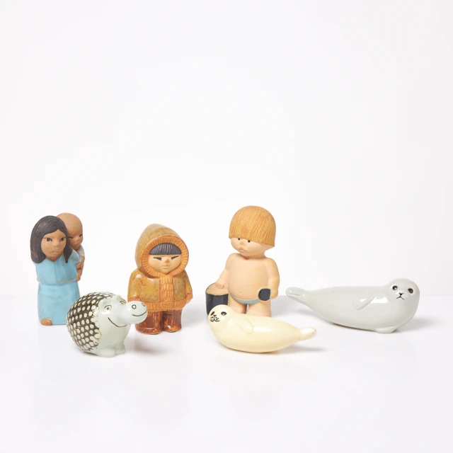 LISA LARSON. 6 dlr, figuriner, ur serierna "Lilla Skansen", "Okända