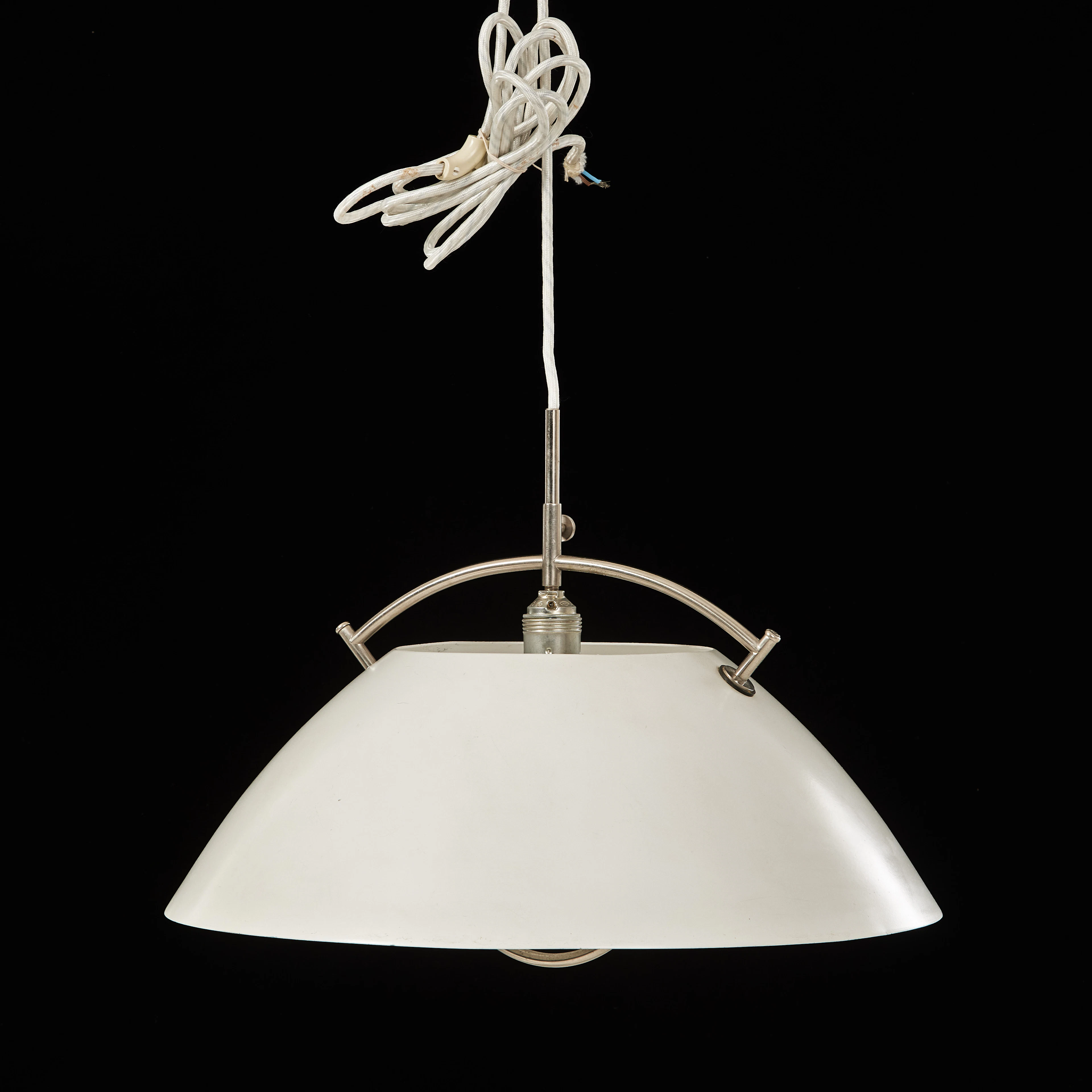 HANS J. WEGNER. Takarmatur, Louis Poulsen, Danmark, modell 16593