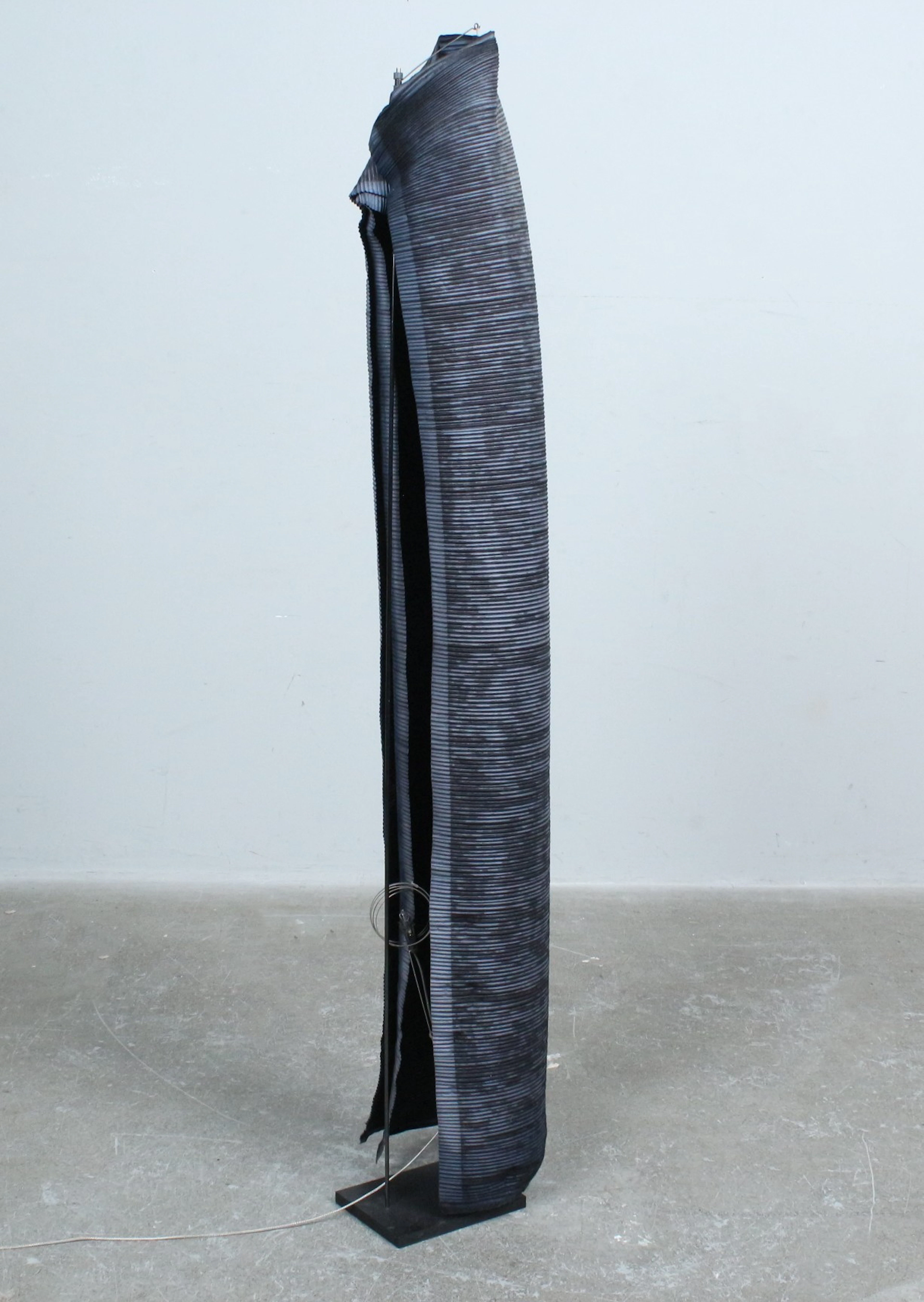 INGO MAURER. Stehleuchte Modell Babadul aus der MaMo Nouchies Serie