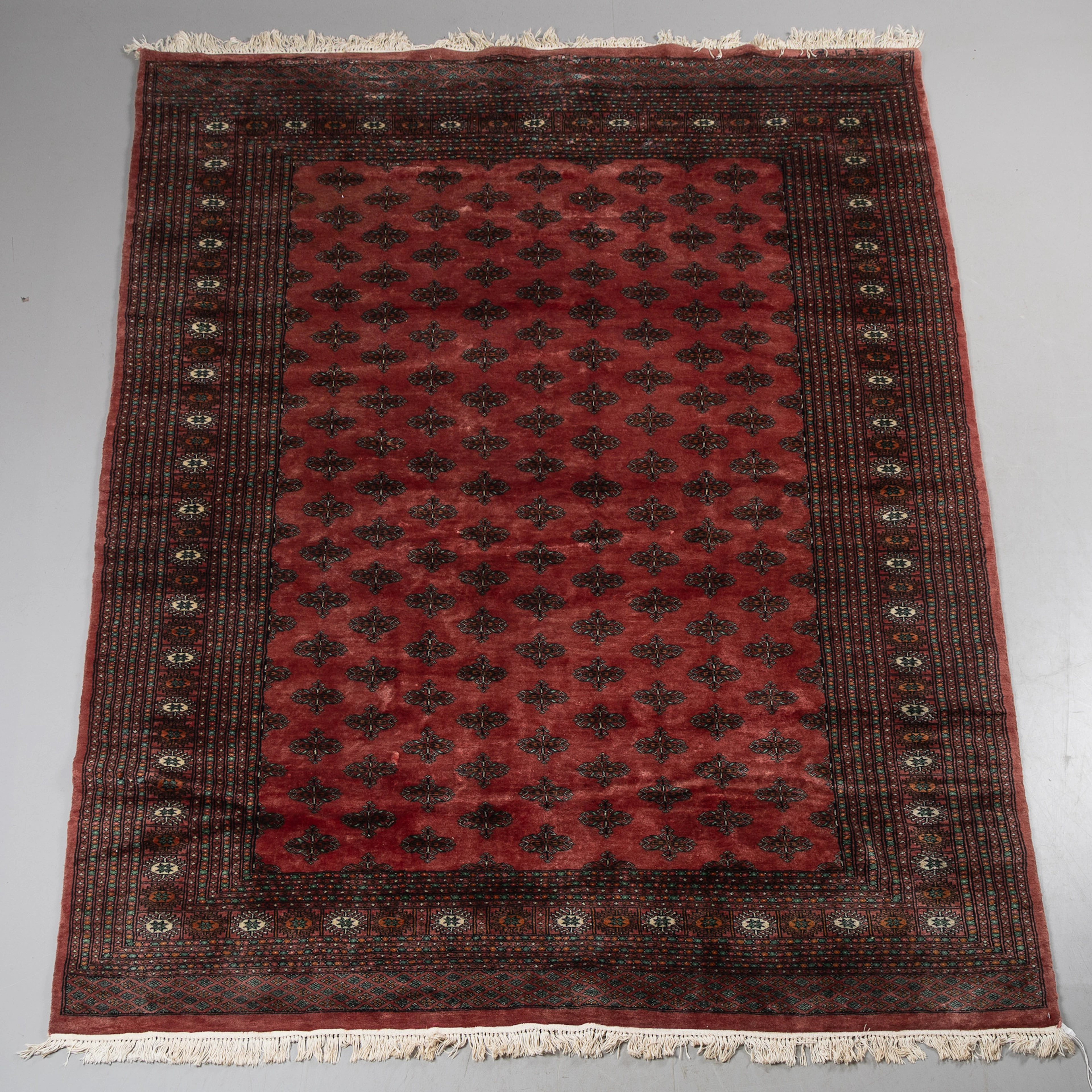MATTA, Pakistansk Bochara, ca 309 x 225 cm.