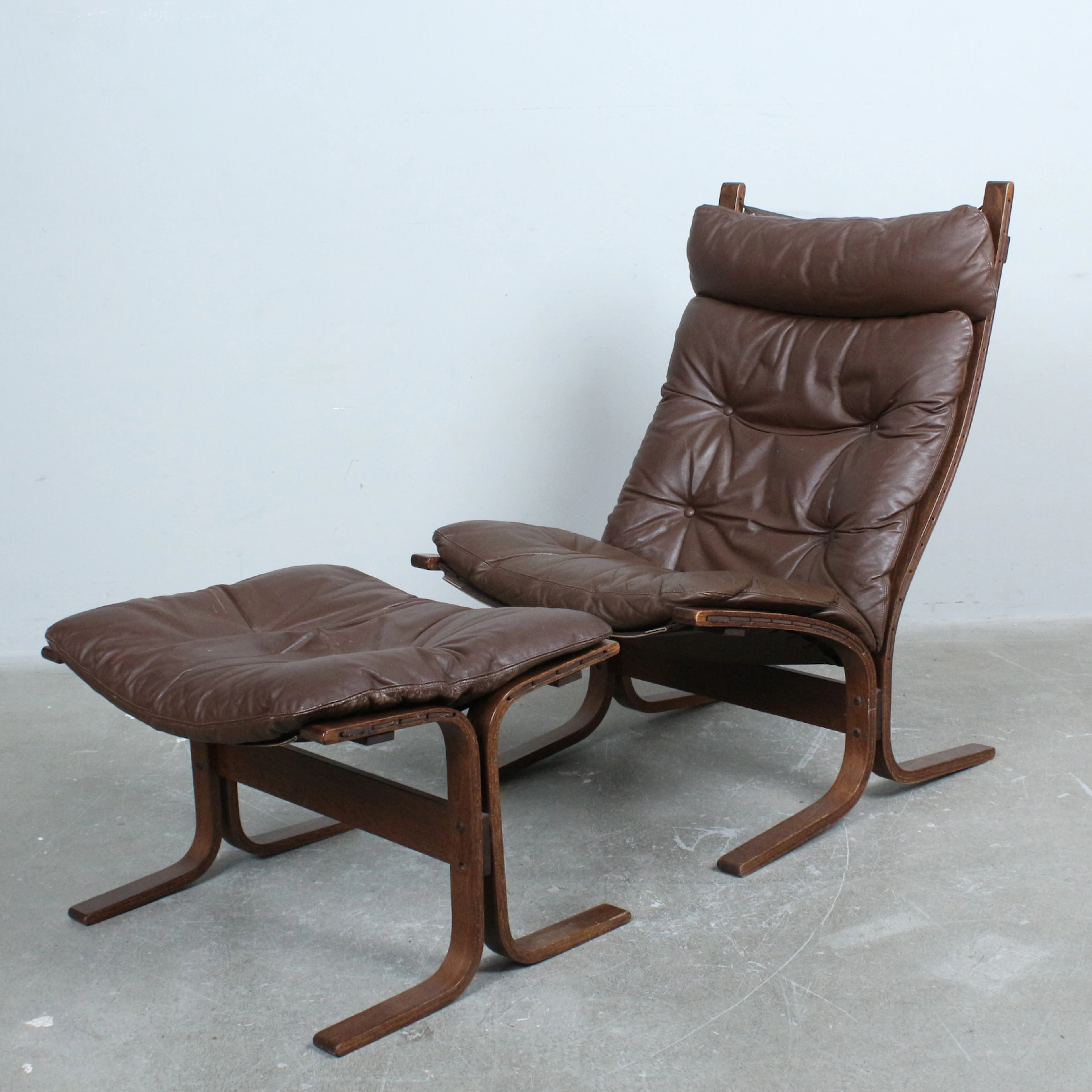 INGMAR RELLING. Westnofa, Lounge Chair / Freischwinger mit Ottomane