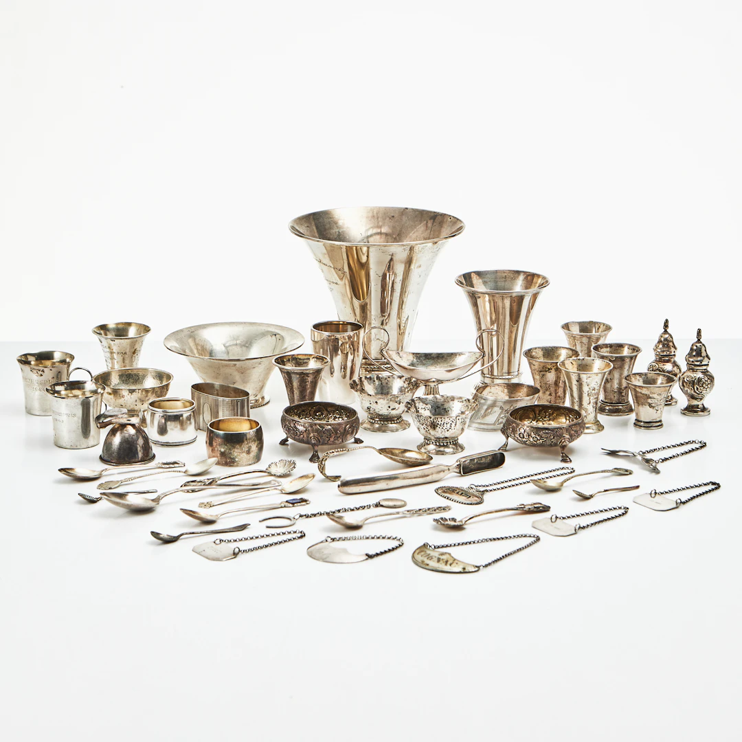 BÄGARE, POKALER, SALTKAR, STÖRARE. SKEDAR, m.m., silver, 18/1900-tal.