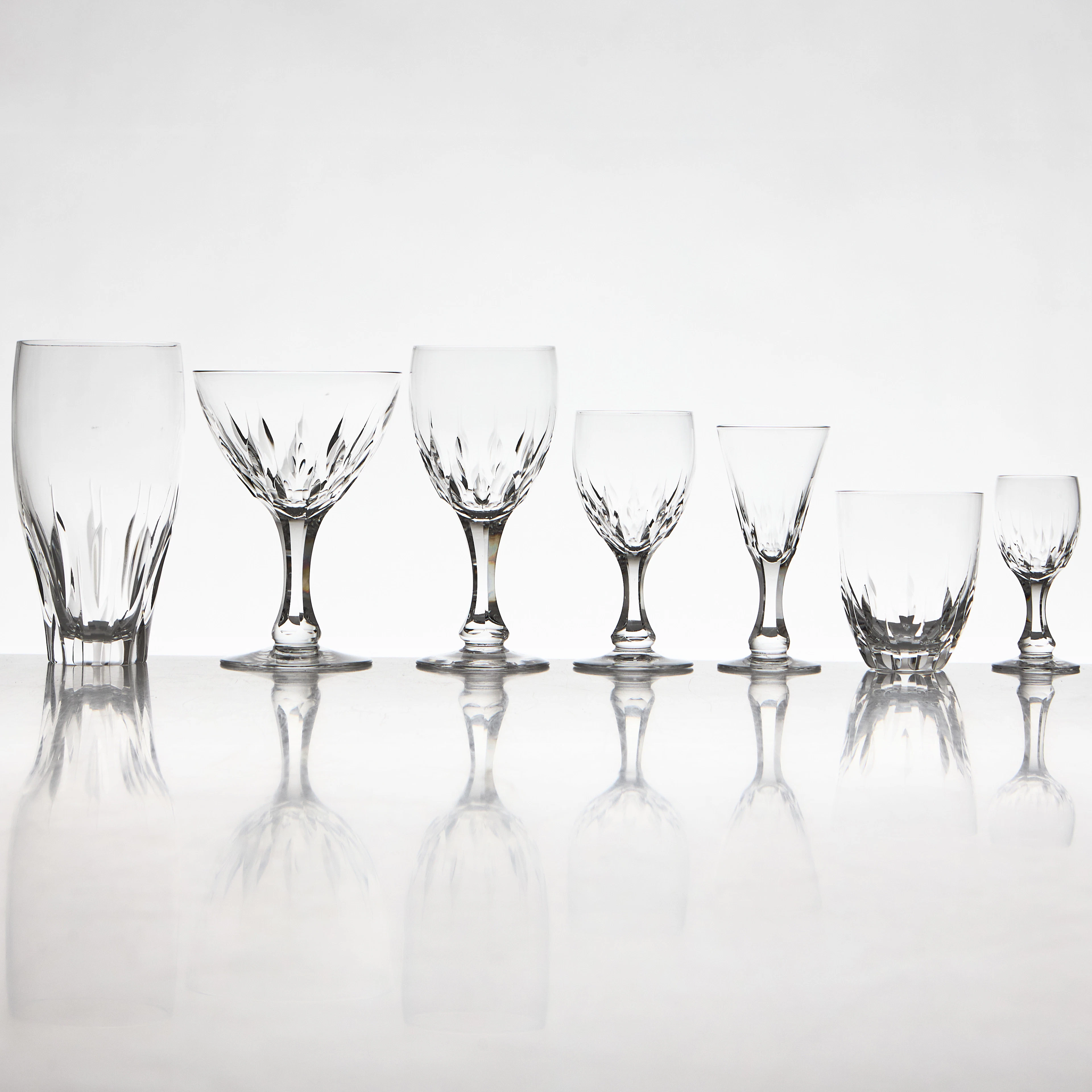 VICKE LINDSTRAND, glasservis "Fontän" Kosta.