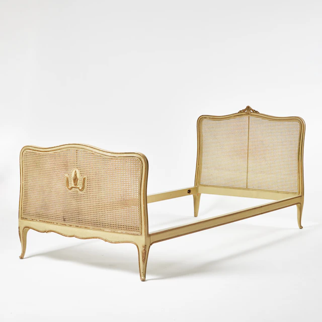 AXEL EINAR HJORTH. Sängar, ett par, Nordiska Kompaniet, 1932, ljuslackerad