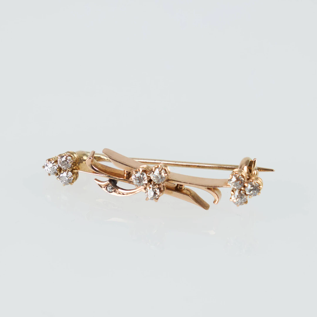 DIAMANTBROSCH, 14K guld, gammalslipade diamanter.