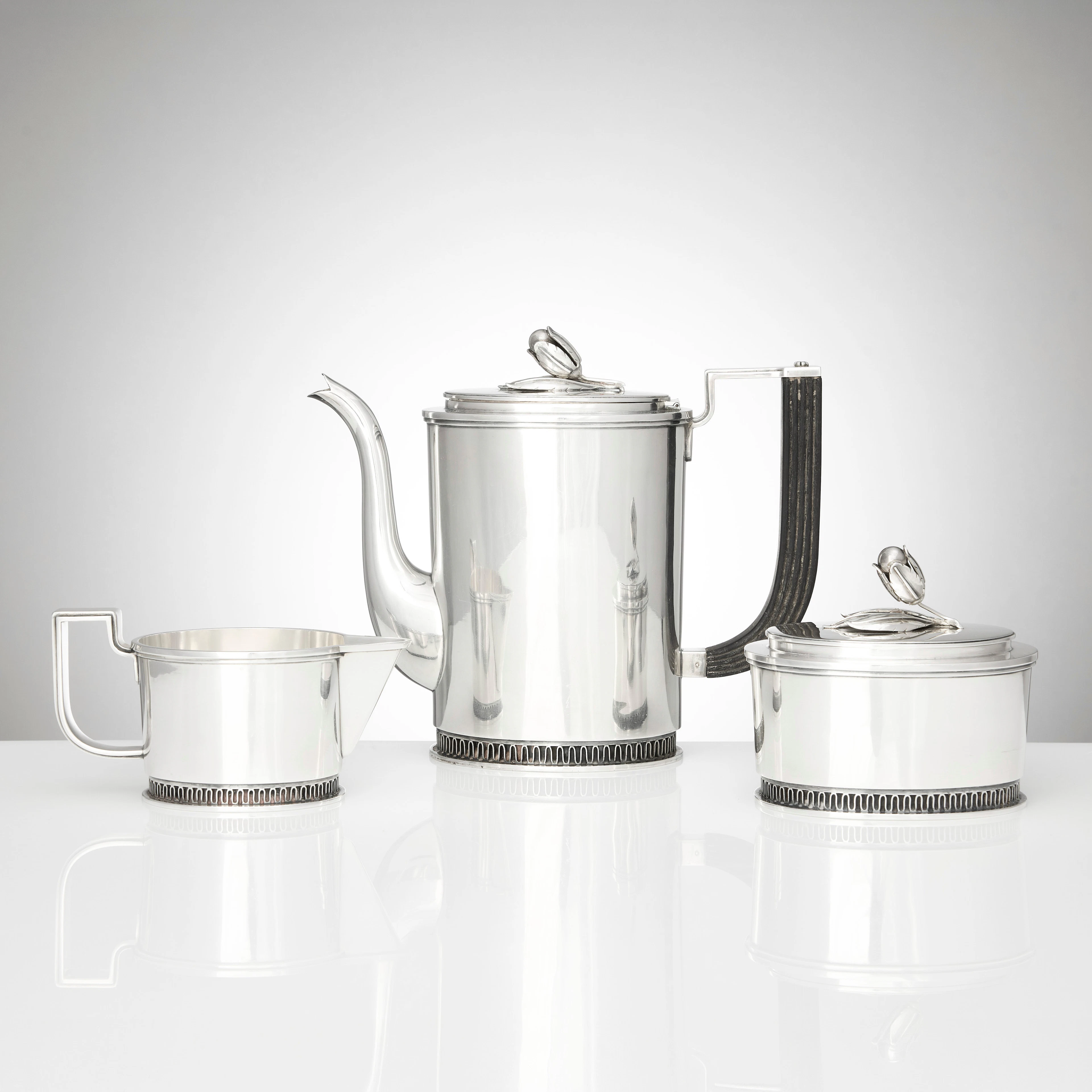 CARL FREDRIK CARLMAN. Kaffeservis, tre delar, silver, Stockholm 1967.