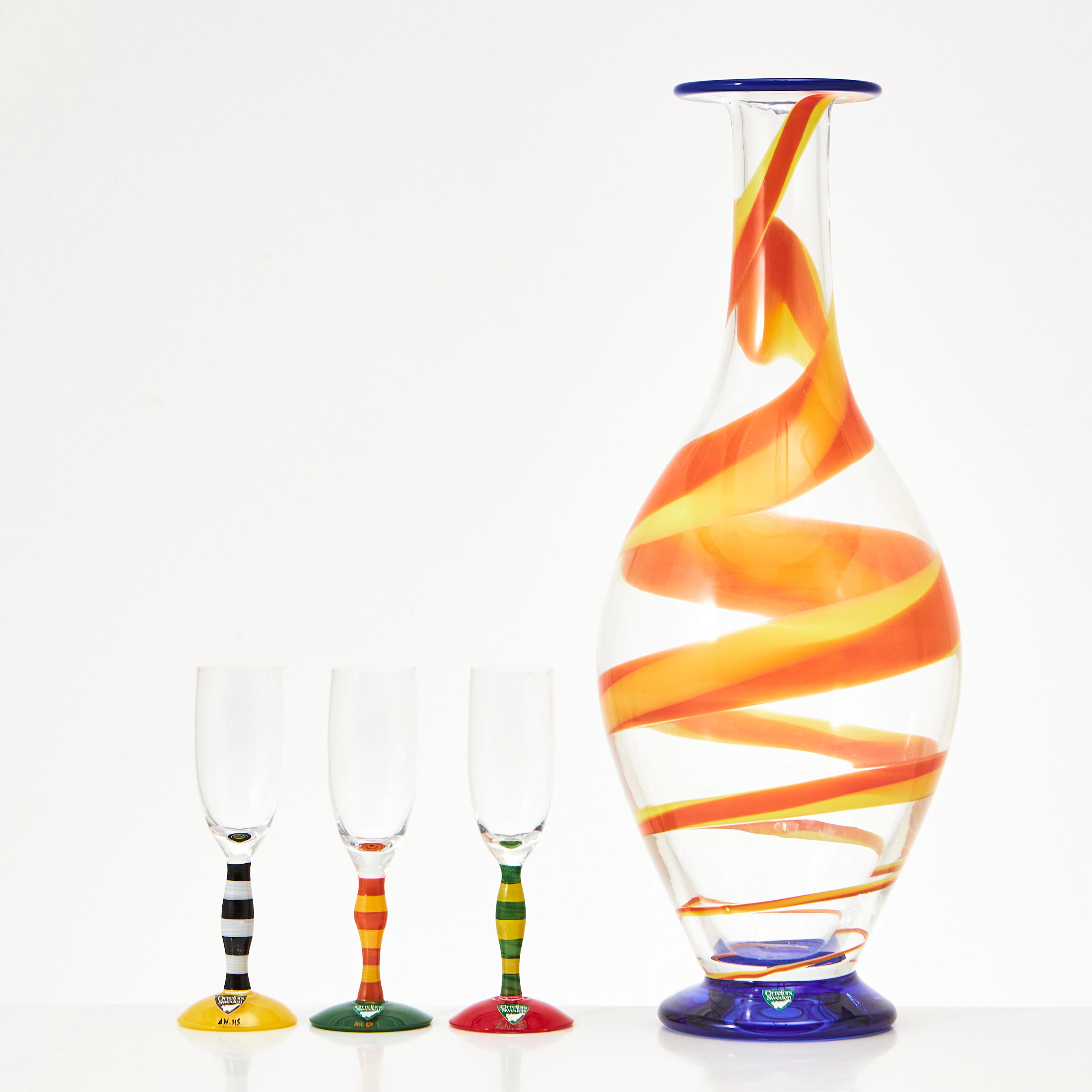 ANNE NILSSON. Vas/karaff och glas, 3 stycken, Orrefors.