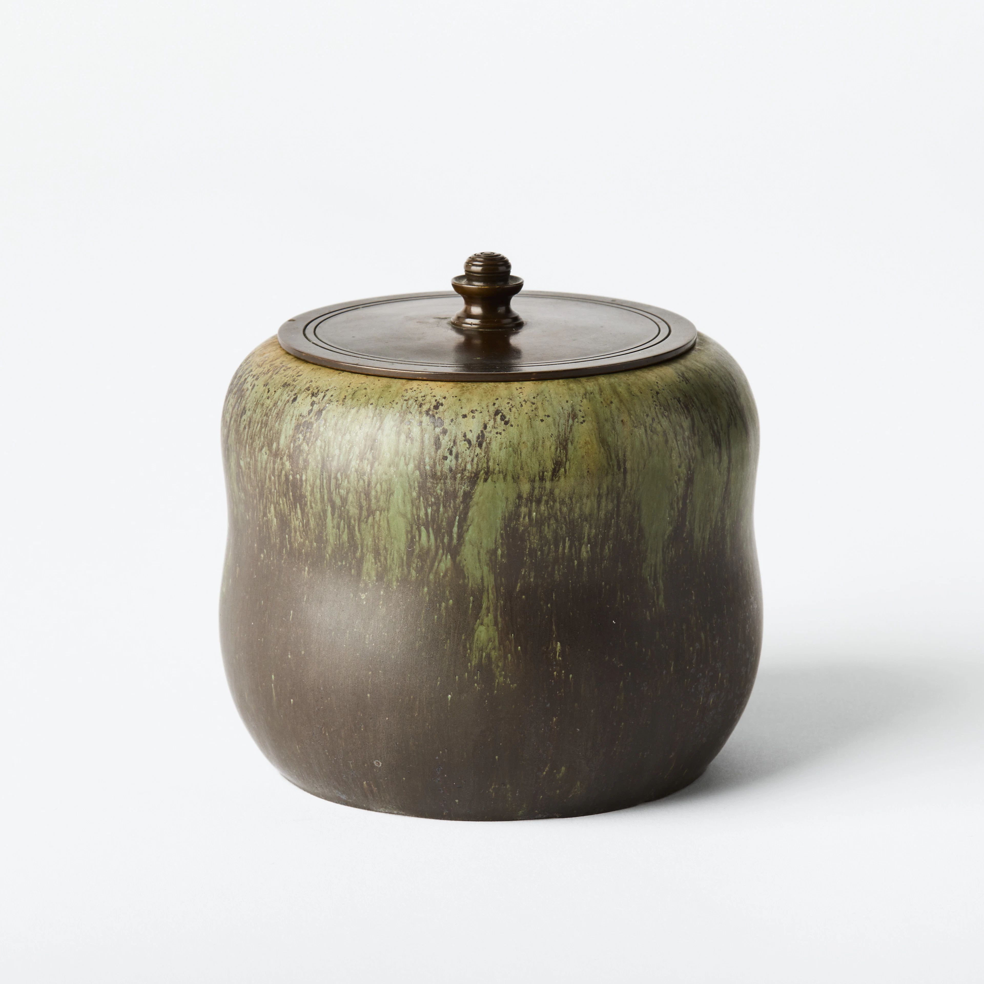 PATRIK NORDSTRÖM. Burk med bronslock, Den Kongelige Porcelainsfabrik