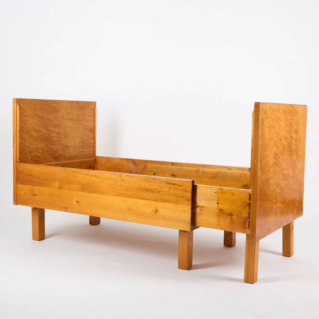 AINO AALTO. barnsäng "730", O.Y. Huonekalu- ja Rakennustyötehdas A.B.