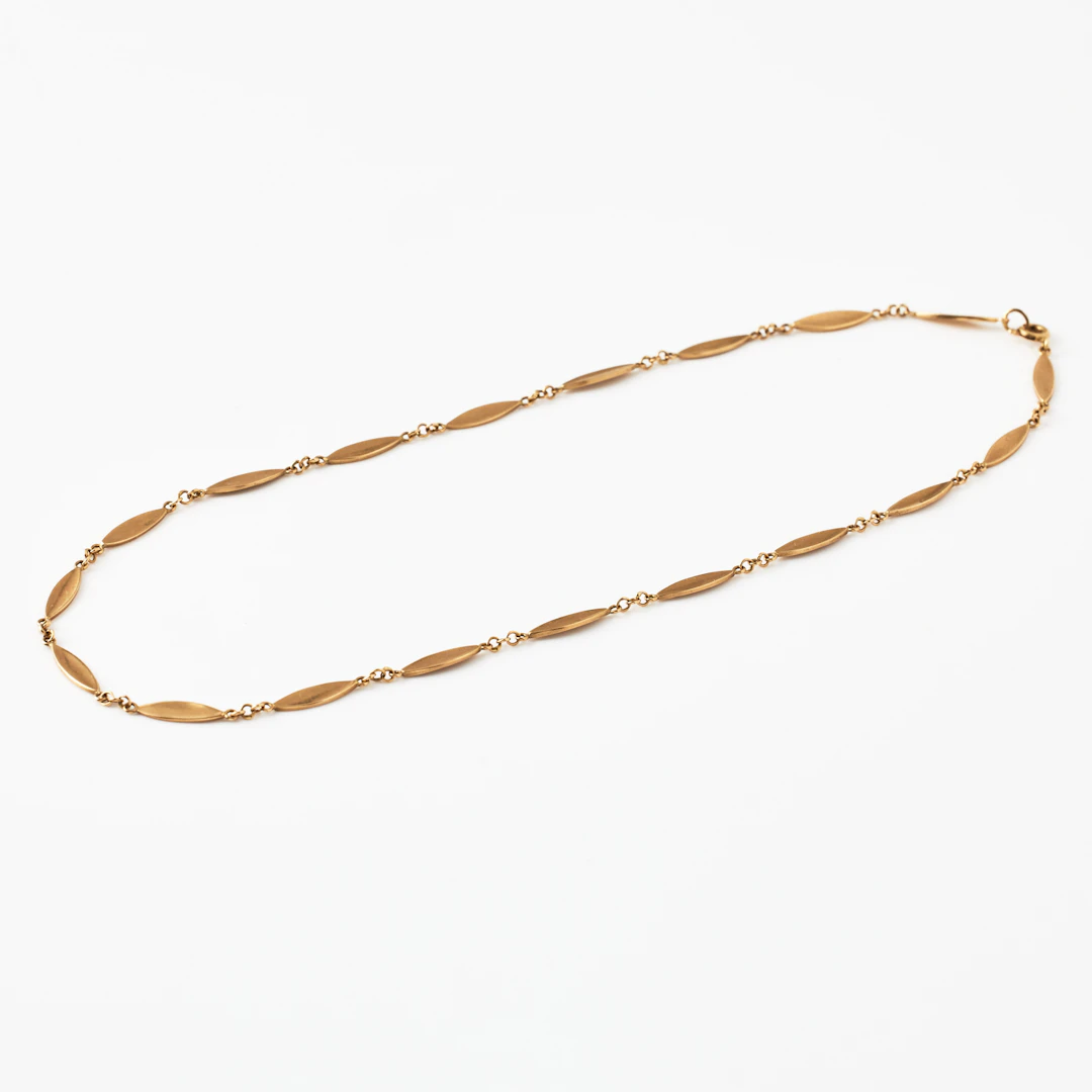 COLLIER, 18 k guld, sammanlänkade blankslipade ovaler, otydliga svenska