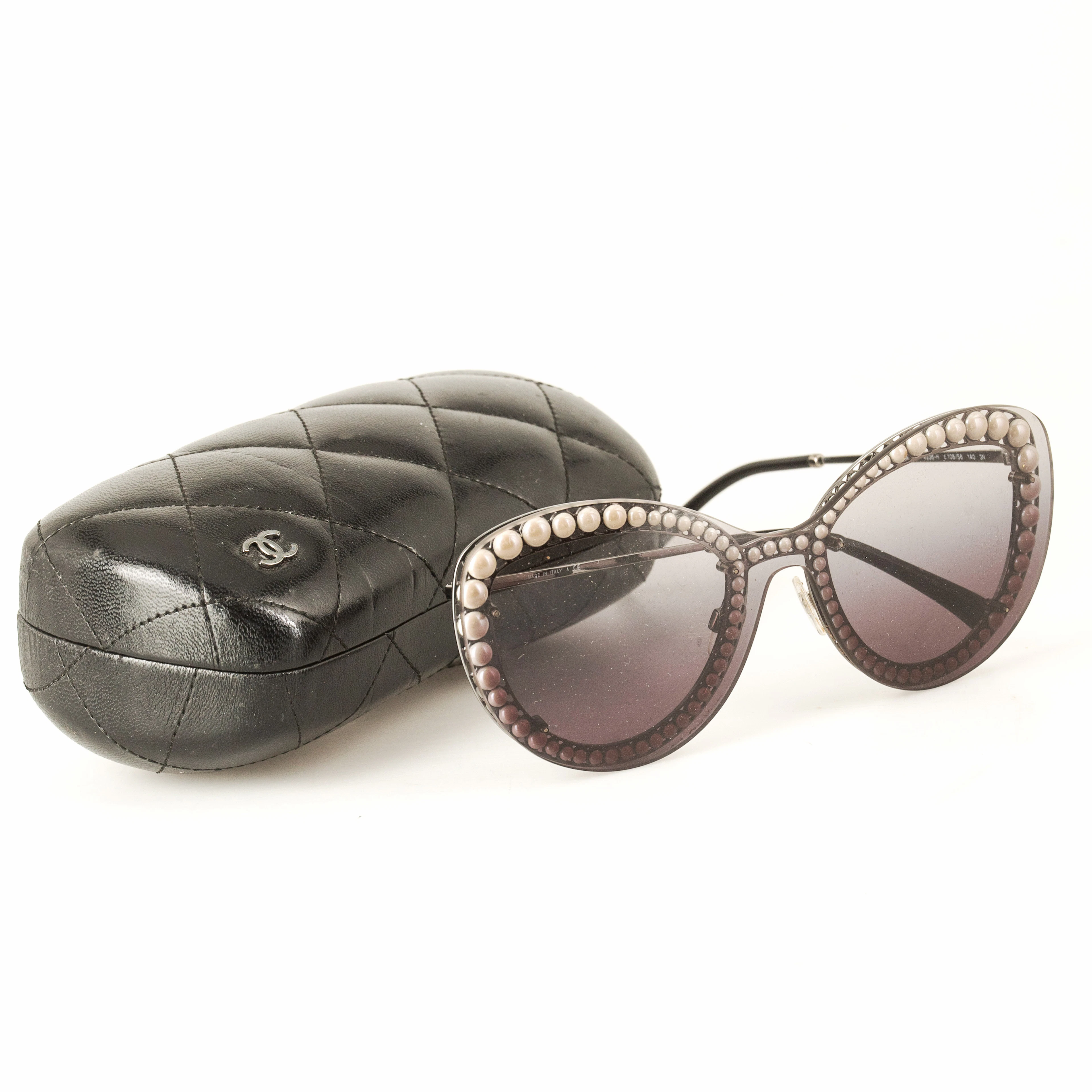 Chanel Sonnenbrille.