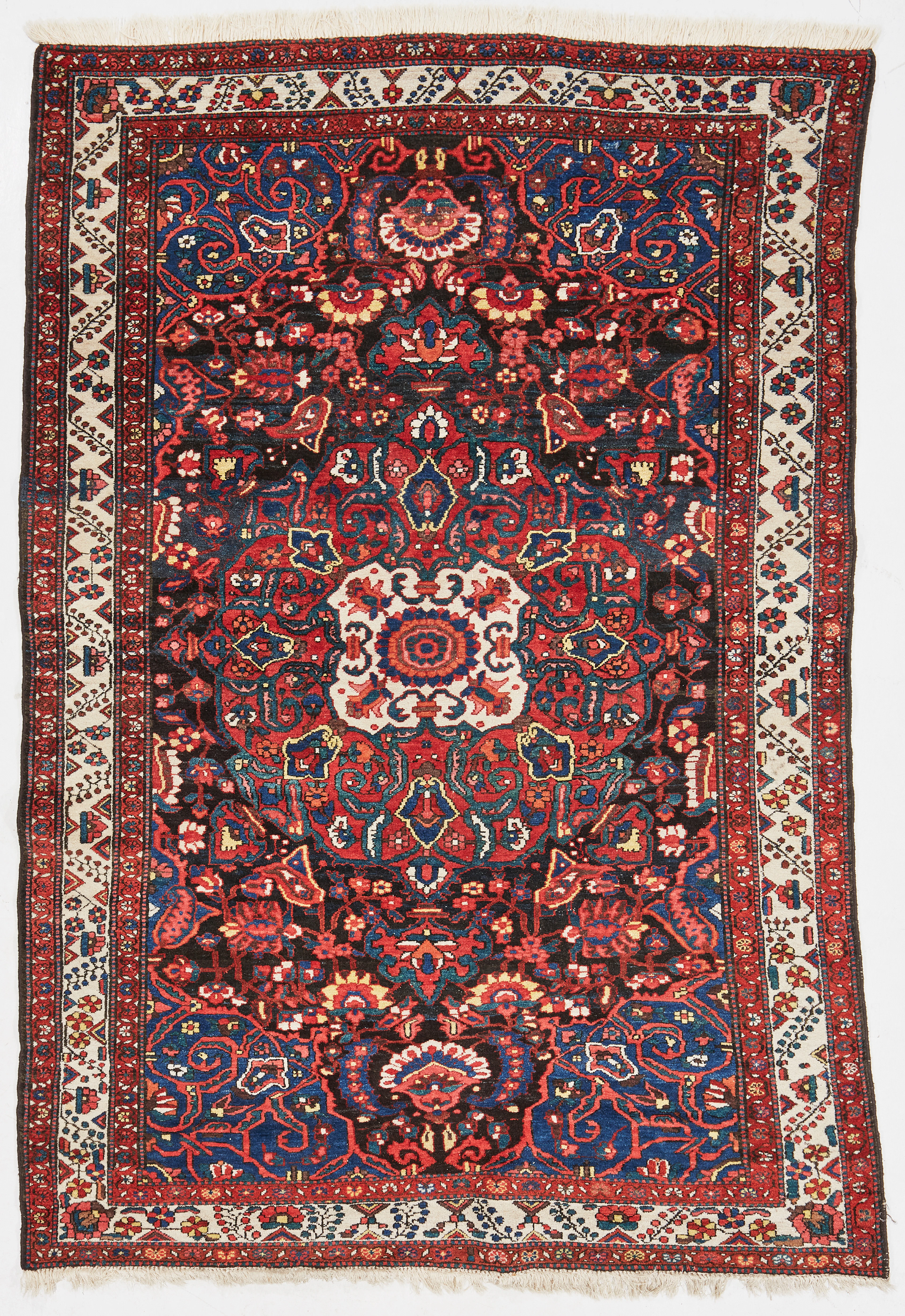 ORIENTMATTA, Bachtiari, semiantik, ca 252 x 176,5 cm.