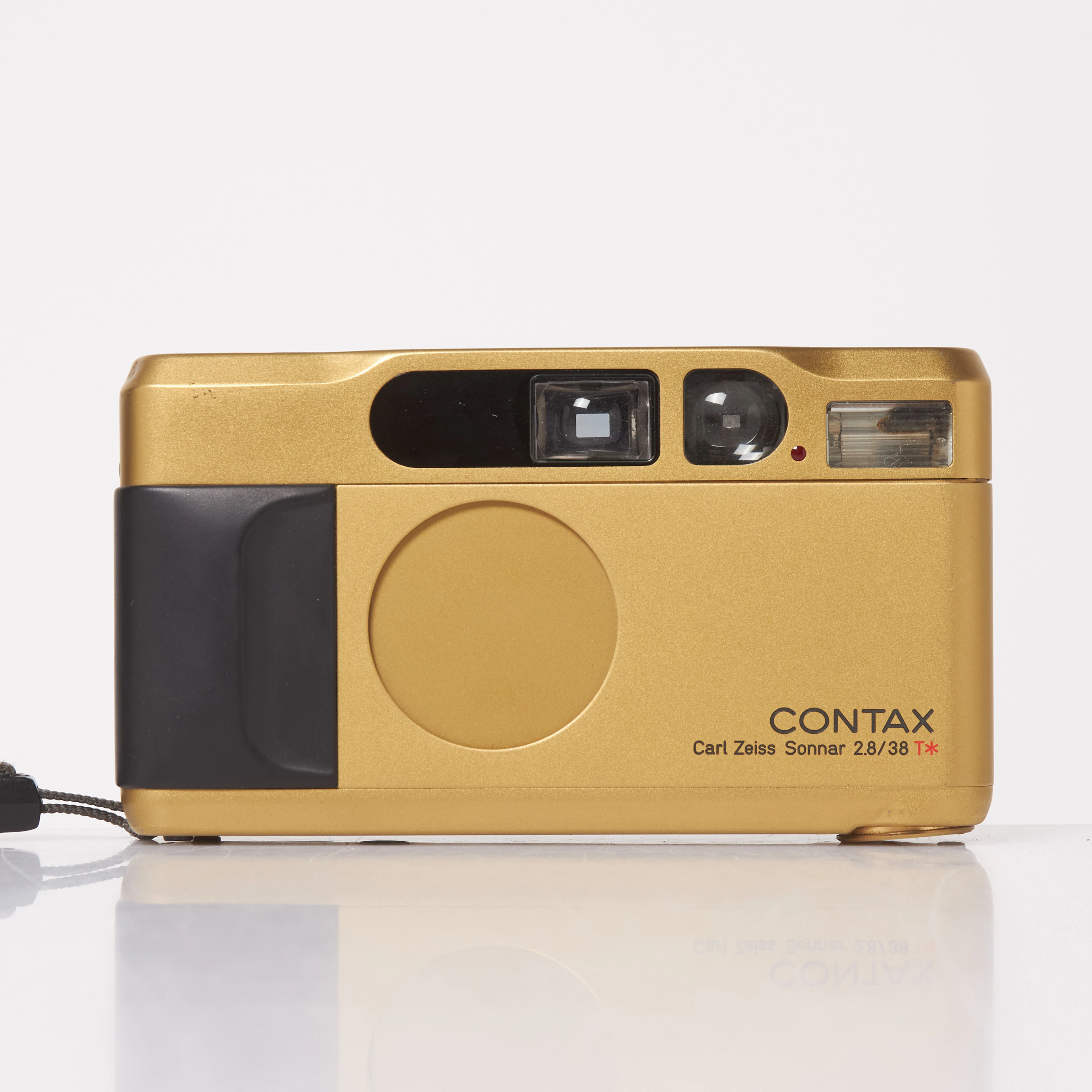 CONTAX T2, Carl Zeiss Sonnar 2.8/38 T, märkt Kyocera Japan, Nr X.