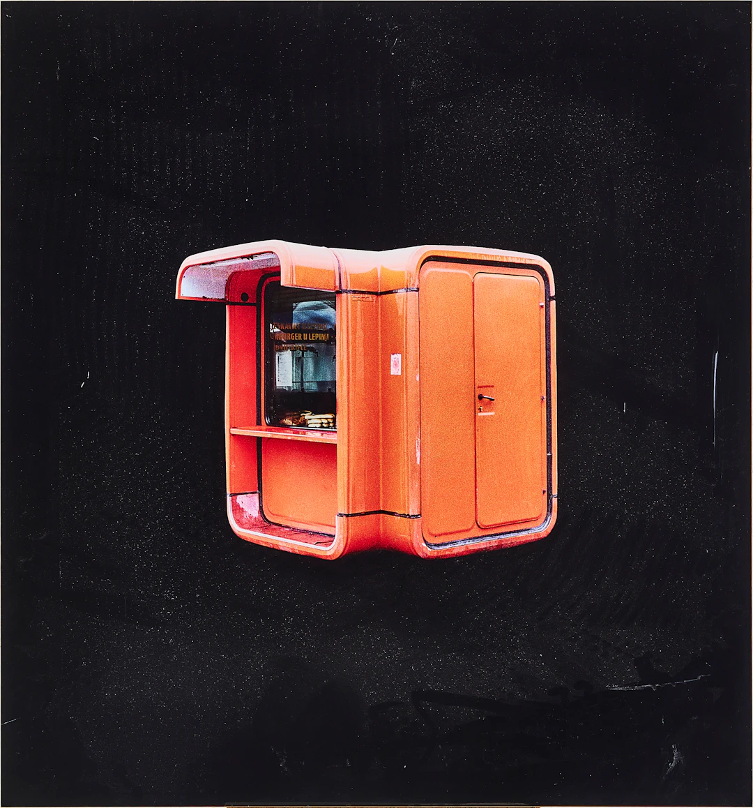 MAGNUS BÄRTÅS. "Belgrad (III)" ur serien "Satellites, 1998-2005".