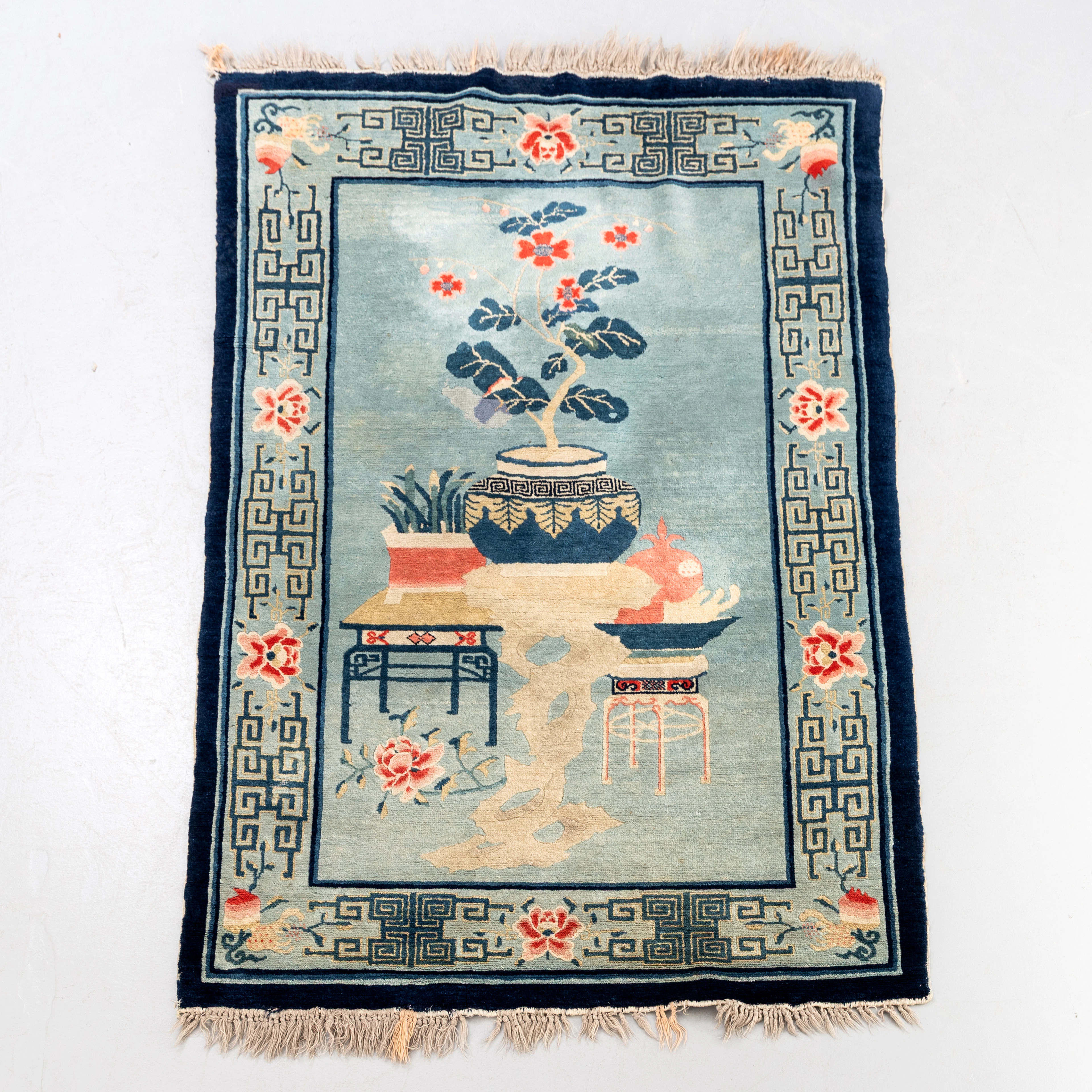 Chinesischer Teppich, Baotou Innere Mongolei, Semi-antik, ca. 120 x 178 cm.