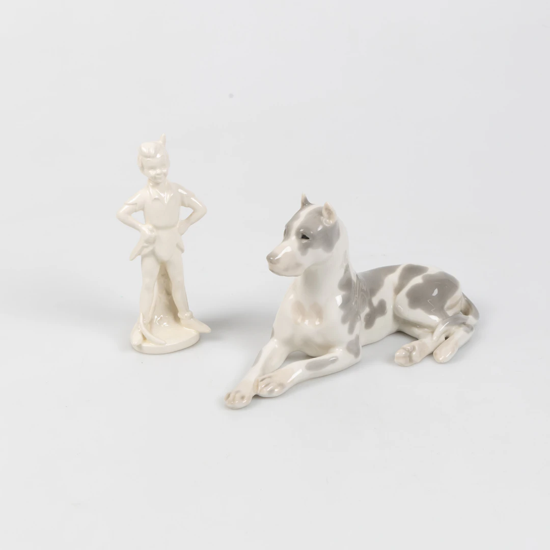 FIGURINER, 2 stycken, hund samt Peter Pan, Lomonosov USSR och Goebel
