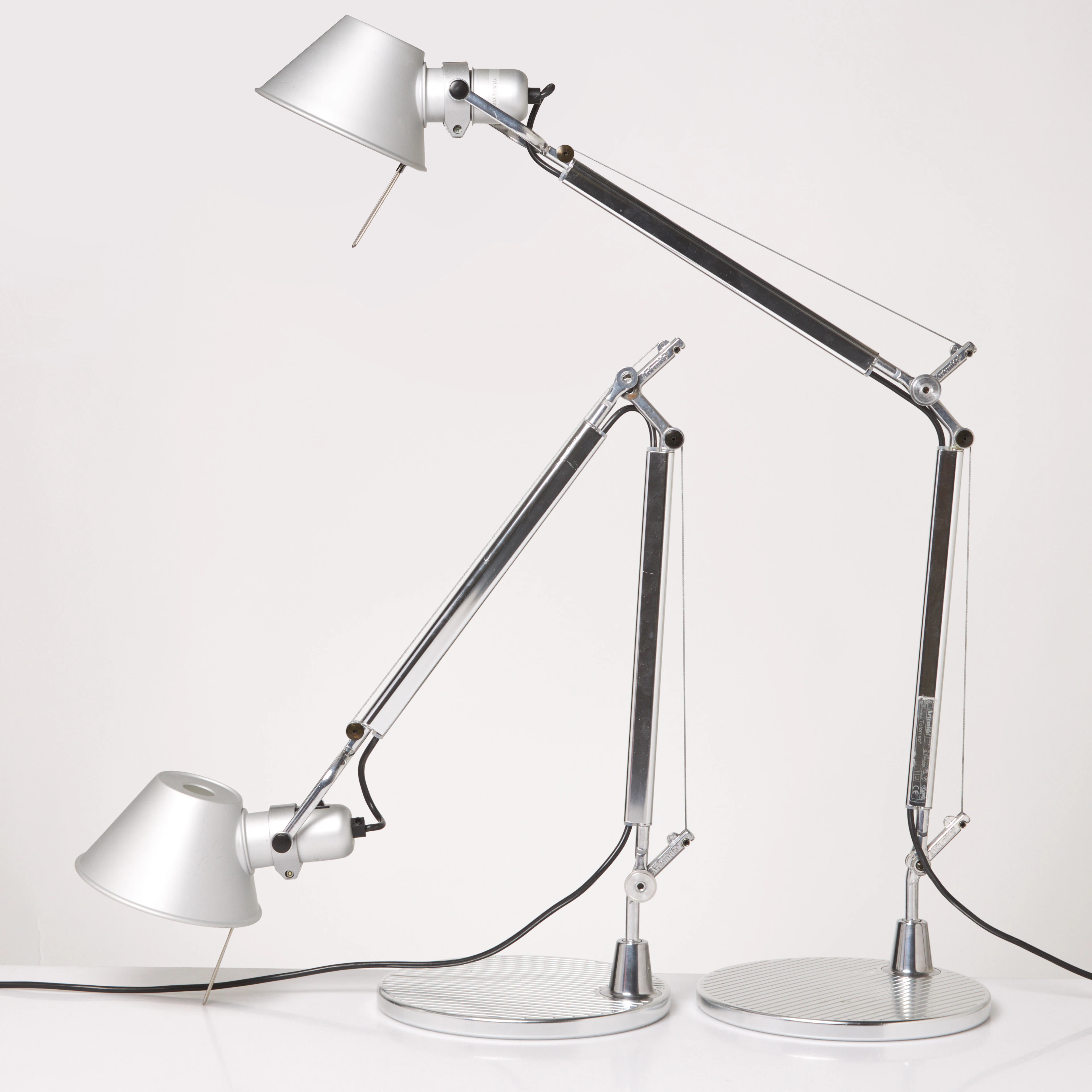 MICHELE DE LUCCHI & GIANCARLO FASSINA. Bordslampor, 2 st, "Tolomeo"