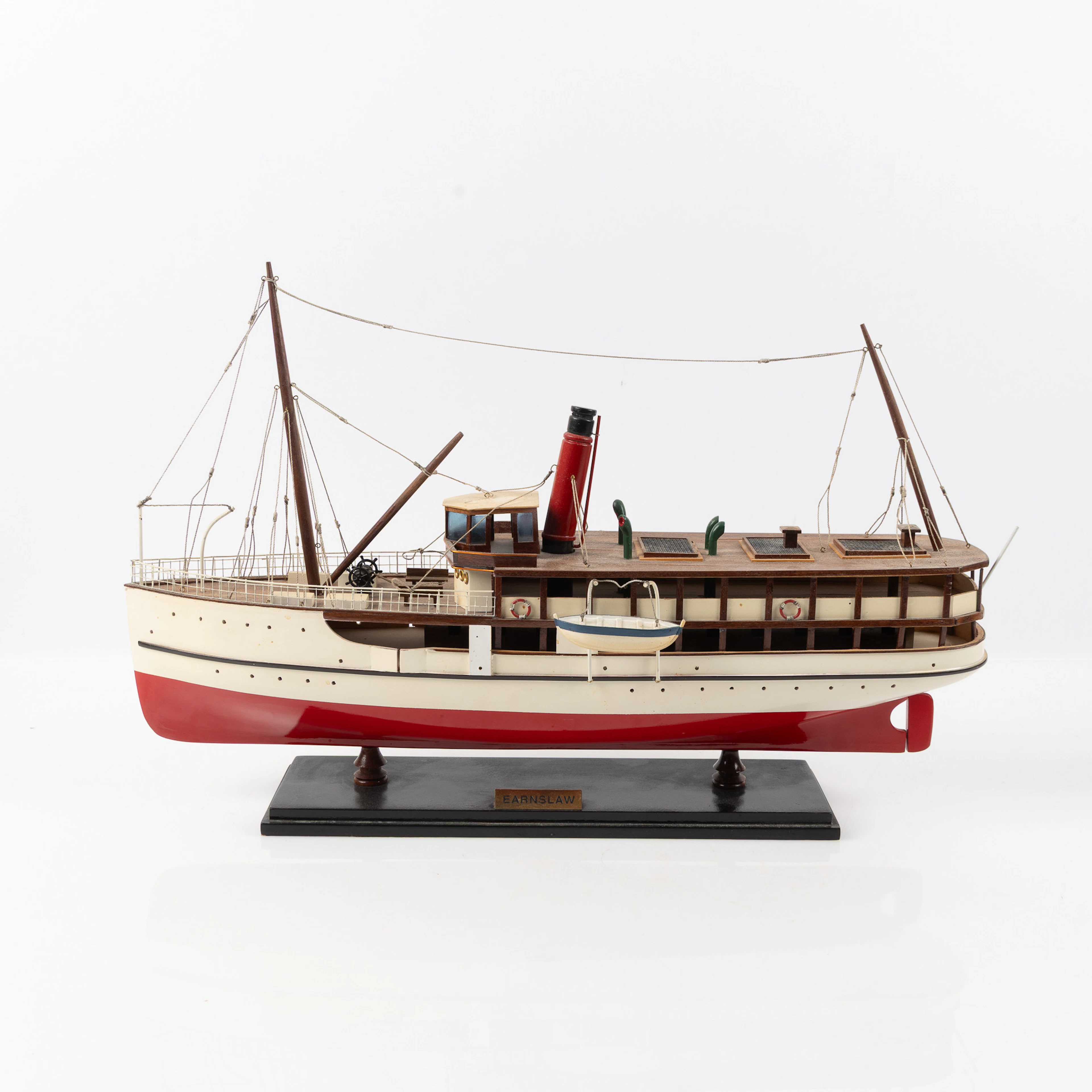 POND YACHT, ångfartyget "Earnslaw", 2-mastad, bemålat köl, 1900-talets