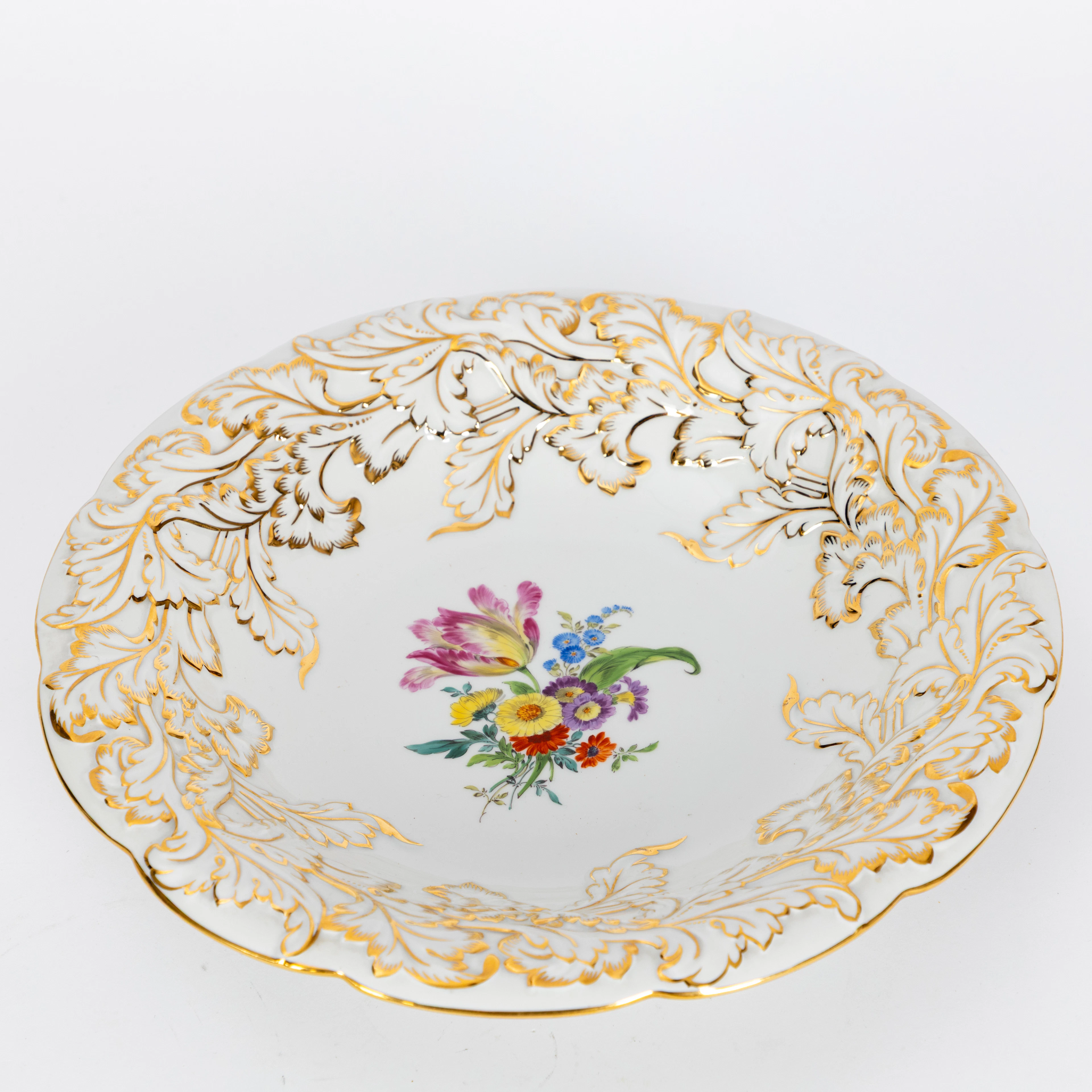 MEISSEN. Prunkteller mit Deutschen Blumen, nach 1945.