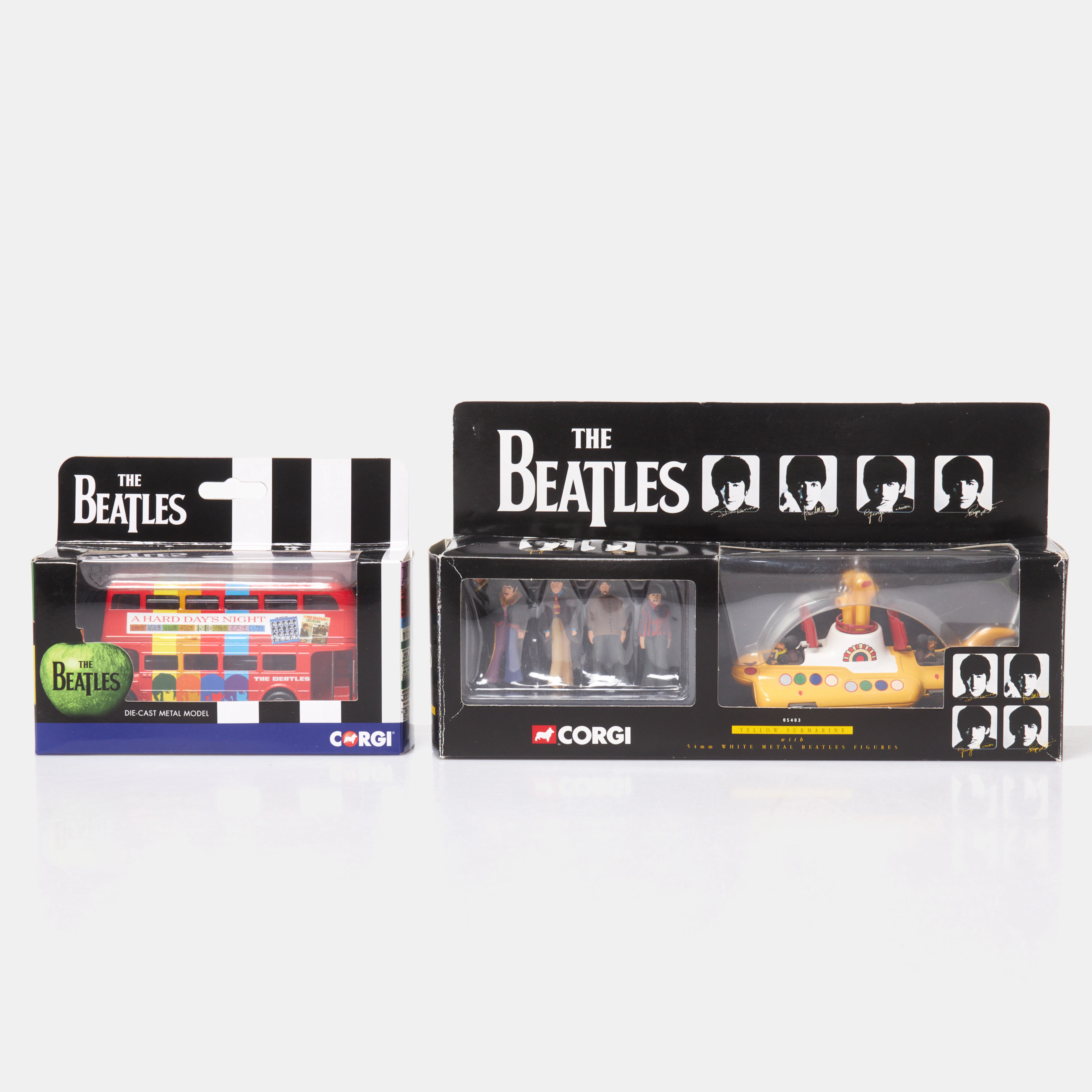 LEKSAKSMODELLER, 2 styck, Yellow Submarine med tillhörande figurer