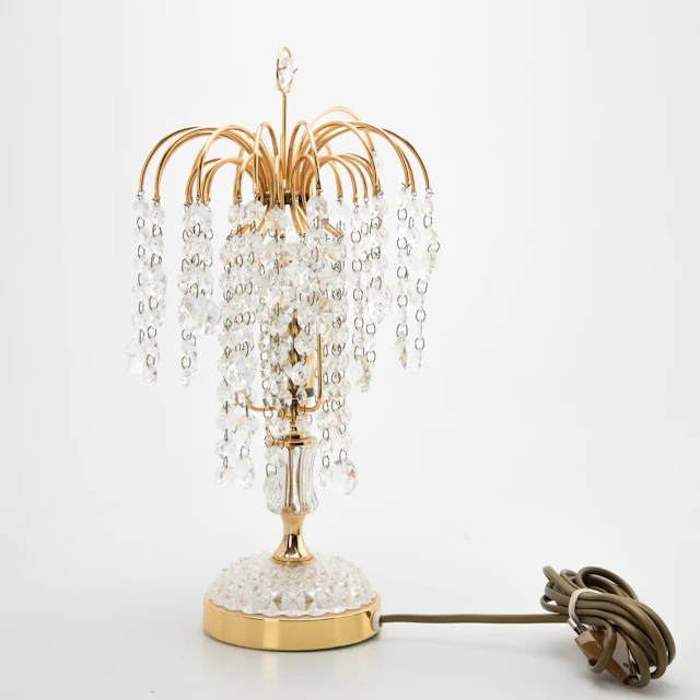 Tischlampe mit Kristallglas-Behang, wohl Palwa, 1980-1990er Jahre.