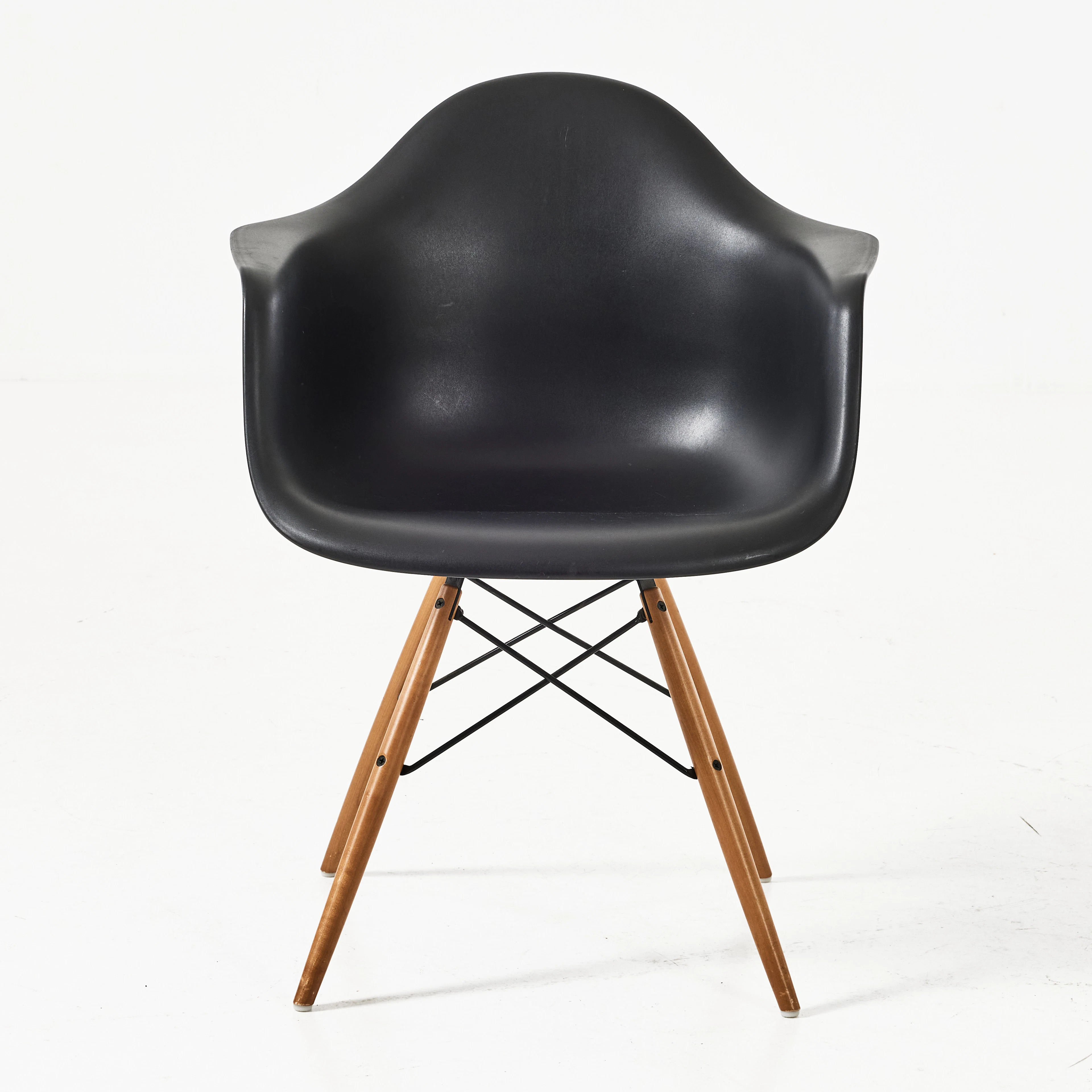 CHARLES & RAY EAMES. Karmstol, "Plastic Armchair", Vitra.