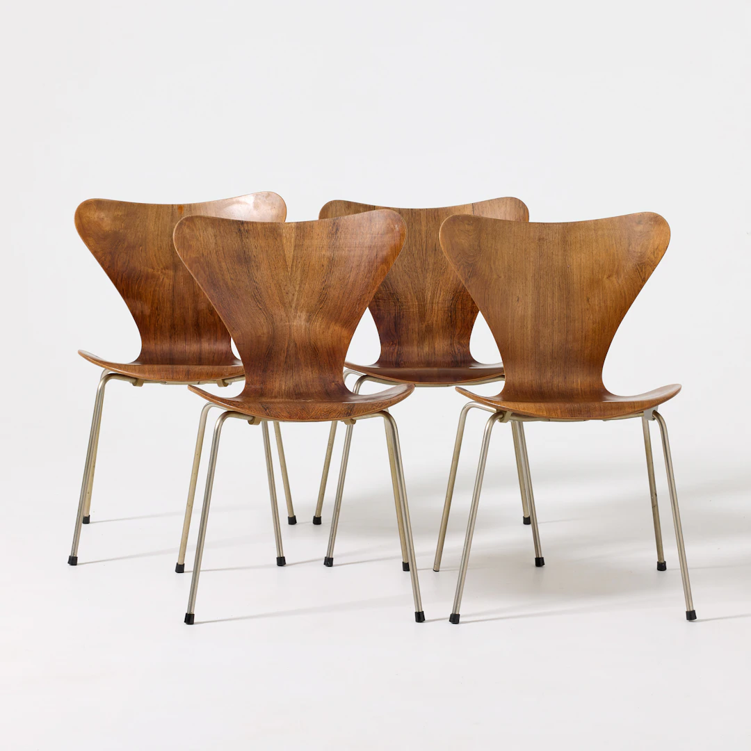 ARNE JACOBSEN. "Sjuan", stolar, fyra stycken, Fritz Hansen, Danmark