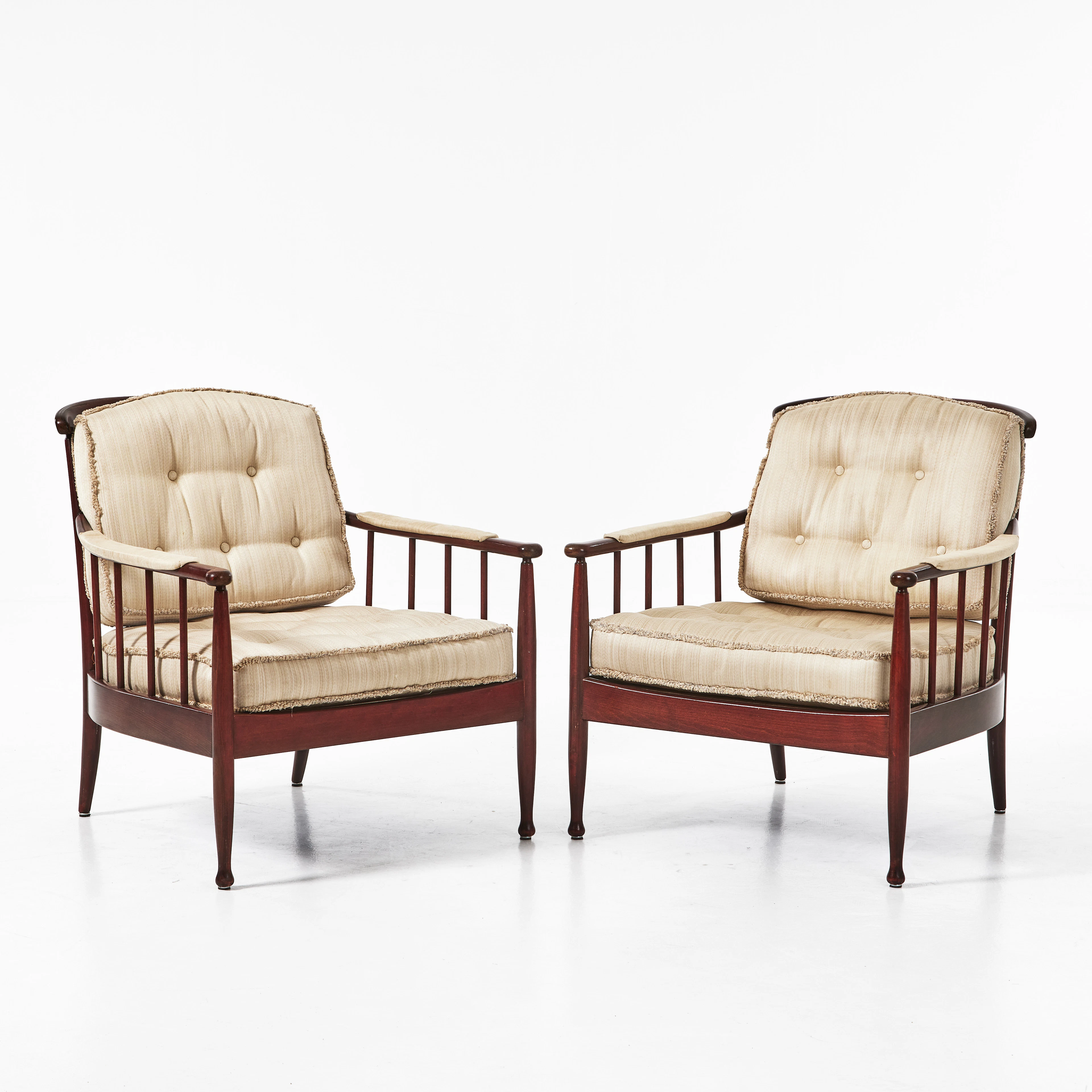 KERSTIN HÖRLIN-HOLMQUIST. "Skrindan", fåtöljer, 1 par, formgivningsår 1963.