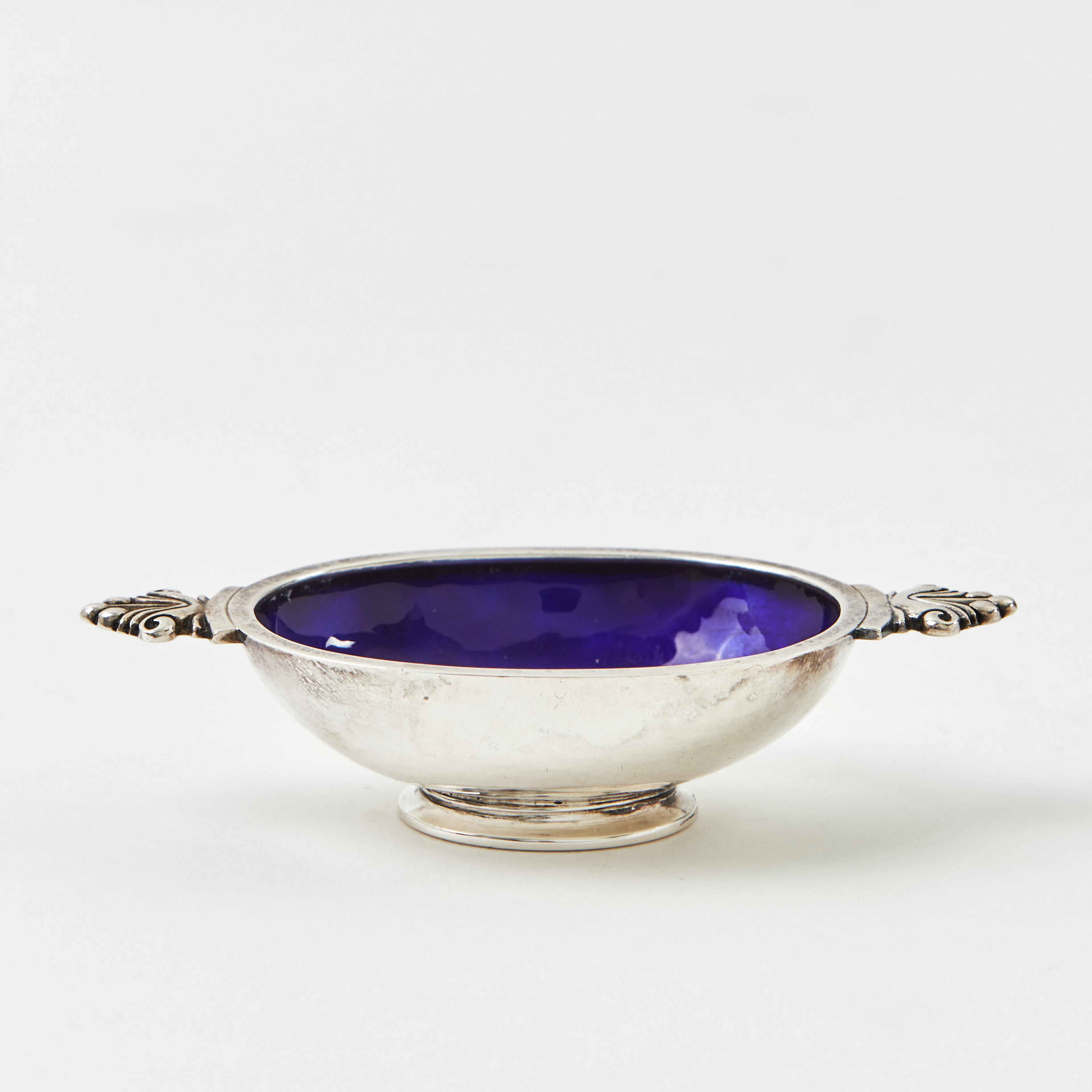 JOHAN ROHDE. Saltkar, sterlingsilver och emalj, Danmark innan 1935.