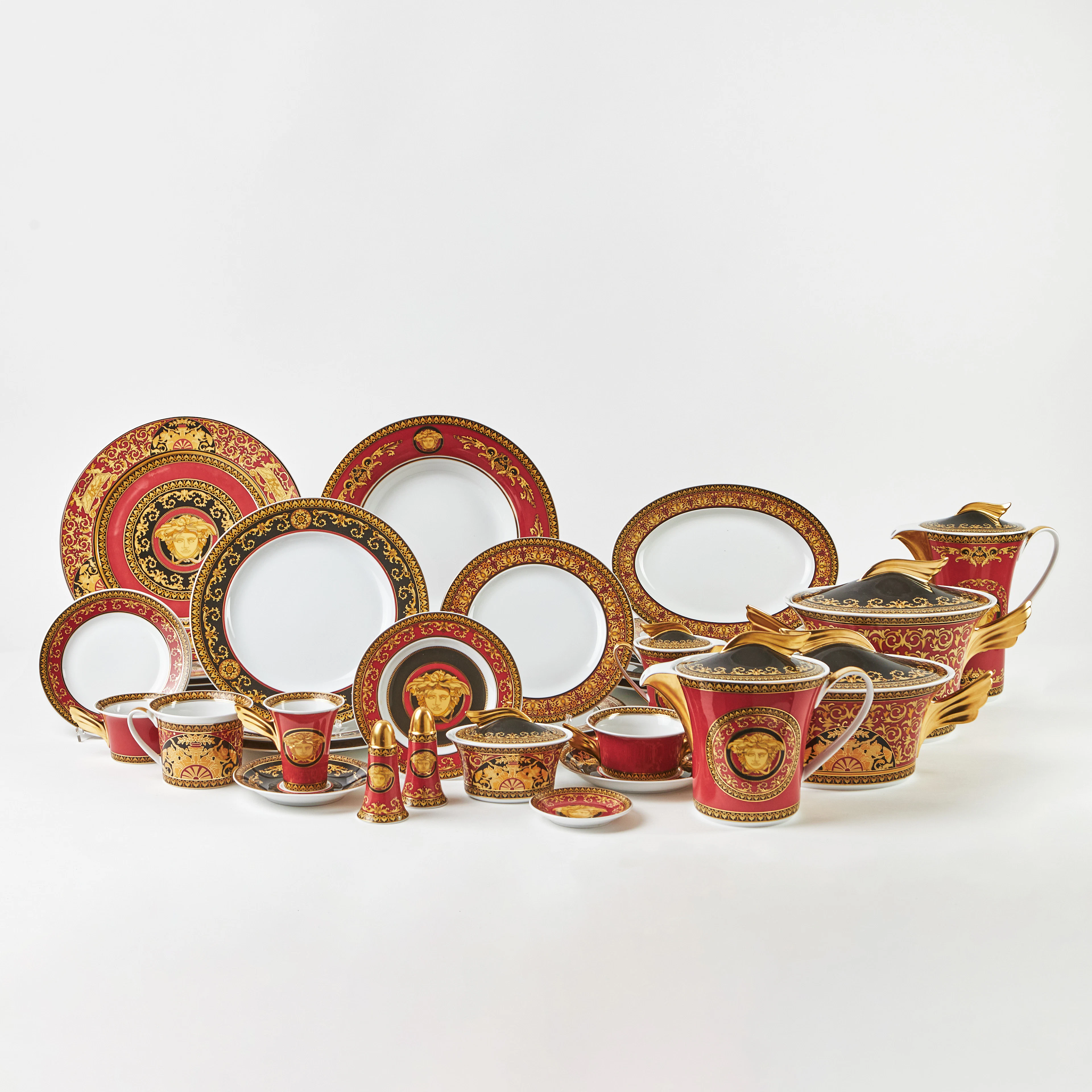 VERSACE, "Medusa", mat-, kaffe- och teservis, ca 125 dlr., porslin