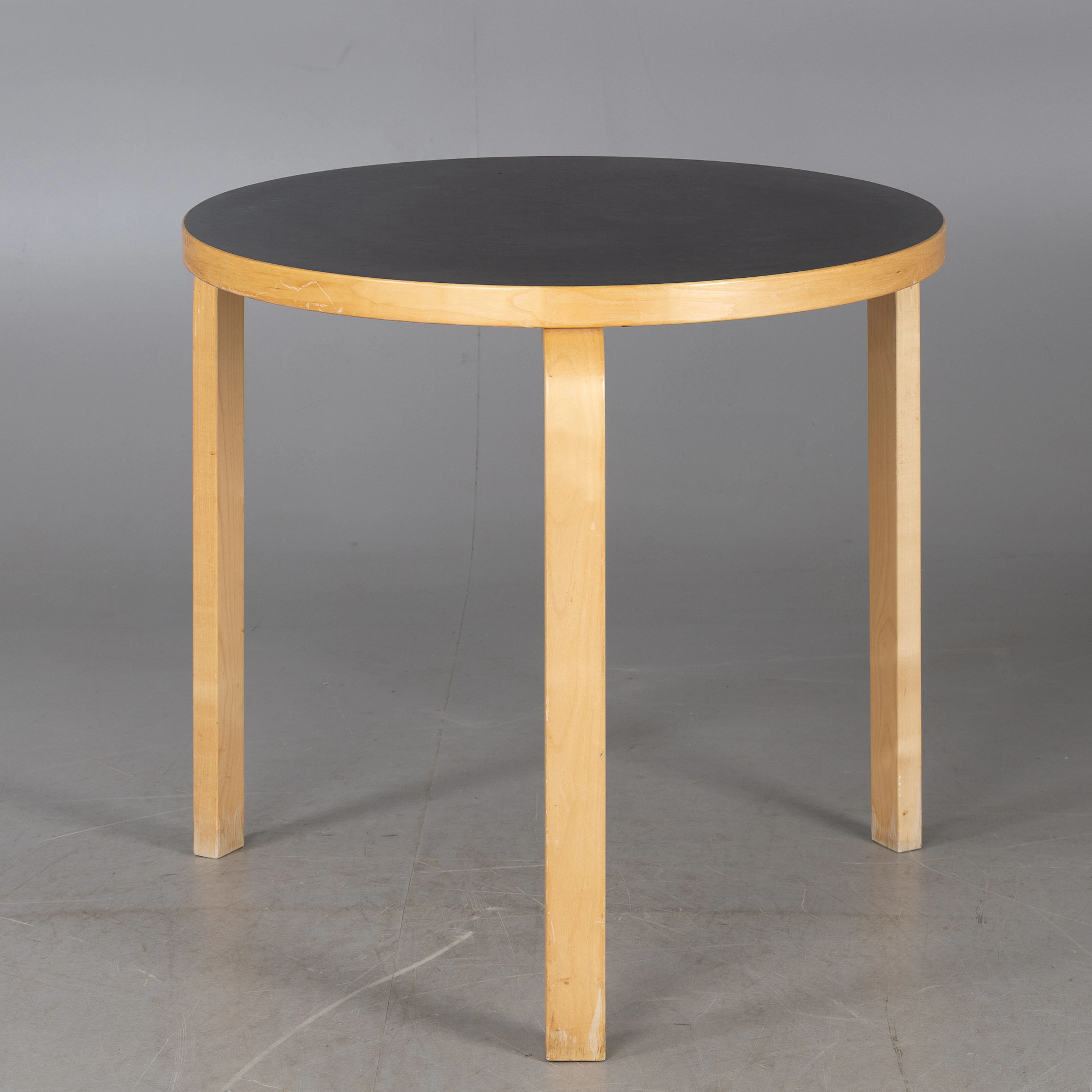 ALVAR AALTO. BORD, Artek, Finland.