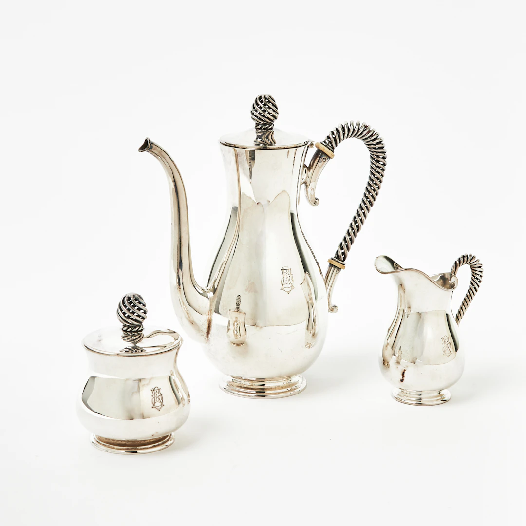 KAFFESERVIS, 3 delar, silver, svenska importstämplar, uppsvängd hänkel