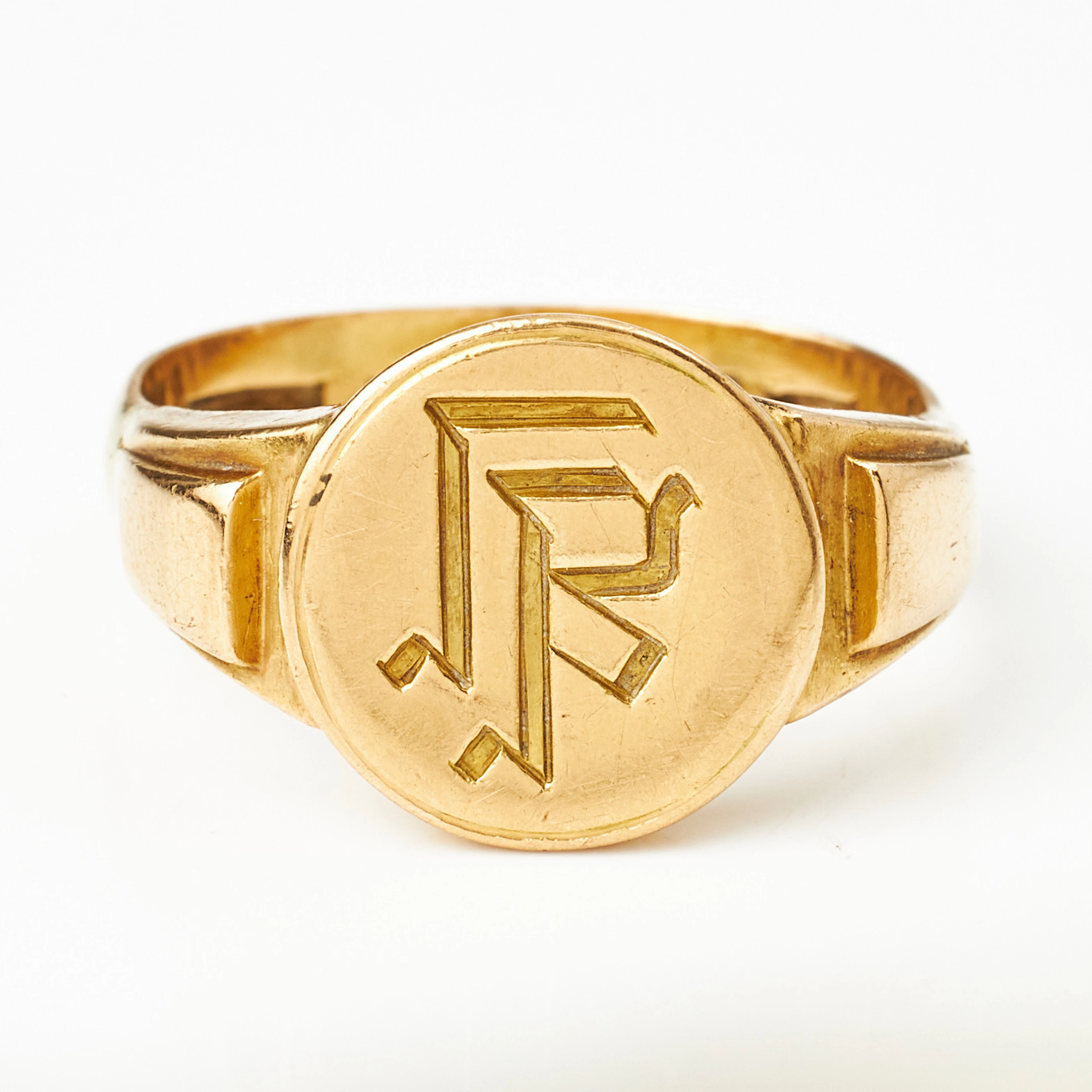 KLACKRING, 18 k guld, klack med graverade initialer, P W Aldrin, 1953.