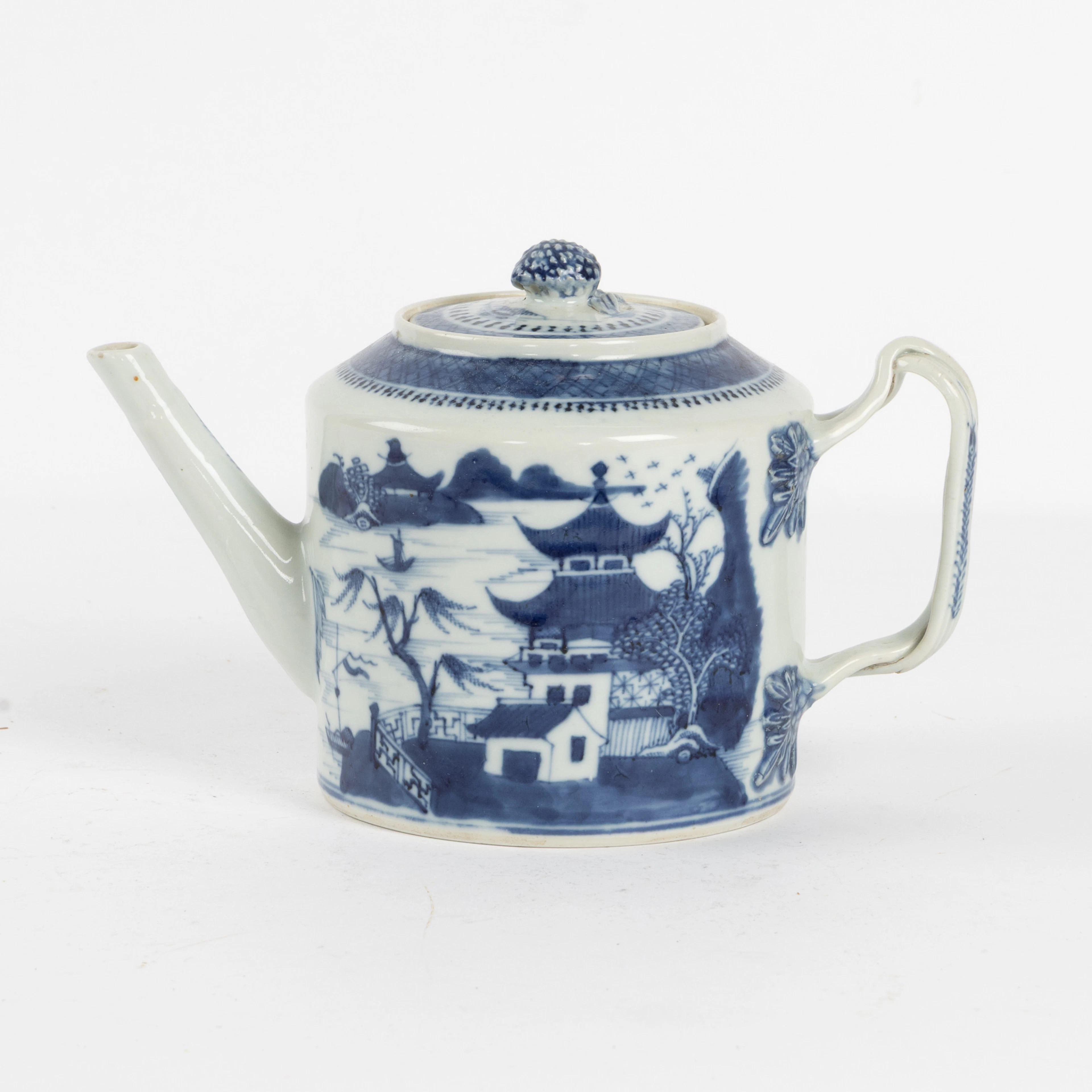 TEKANNA. Porslin, Kina, troligen Jiaqing 1796-1820.