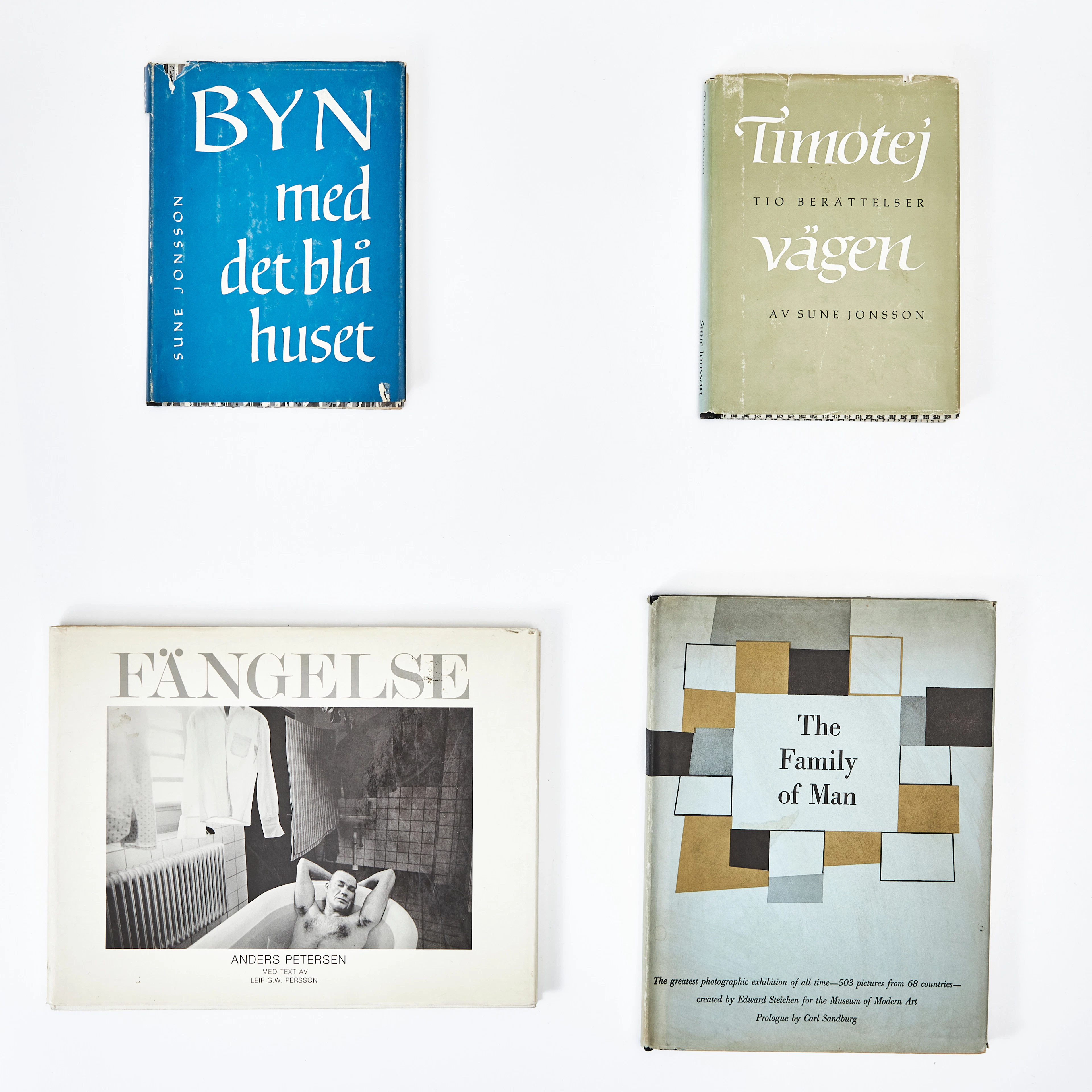 FOTOBÖCKER, 4 st, varav två av Sune Jonsson, samt "The Family of Man"