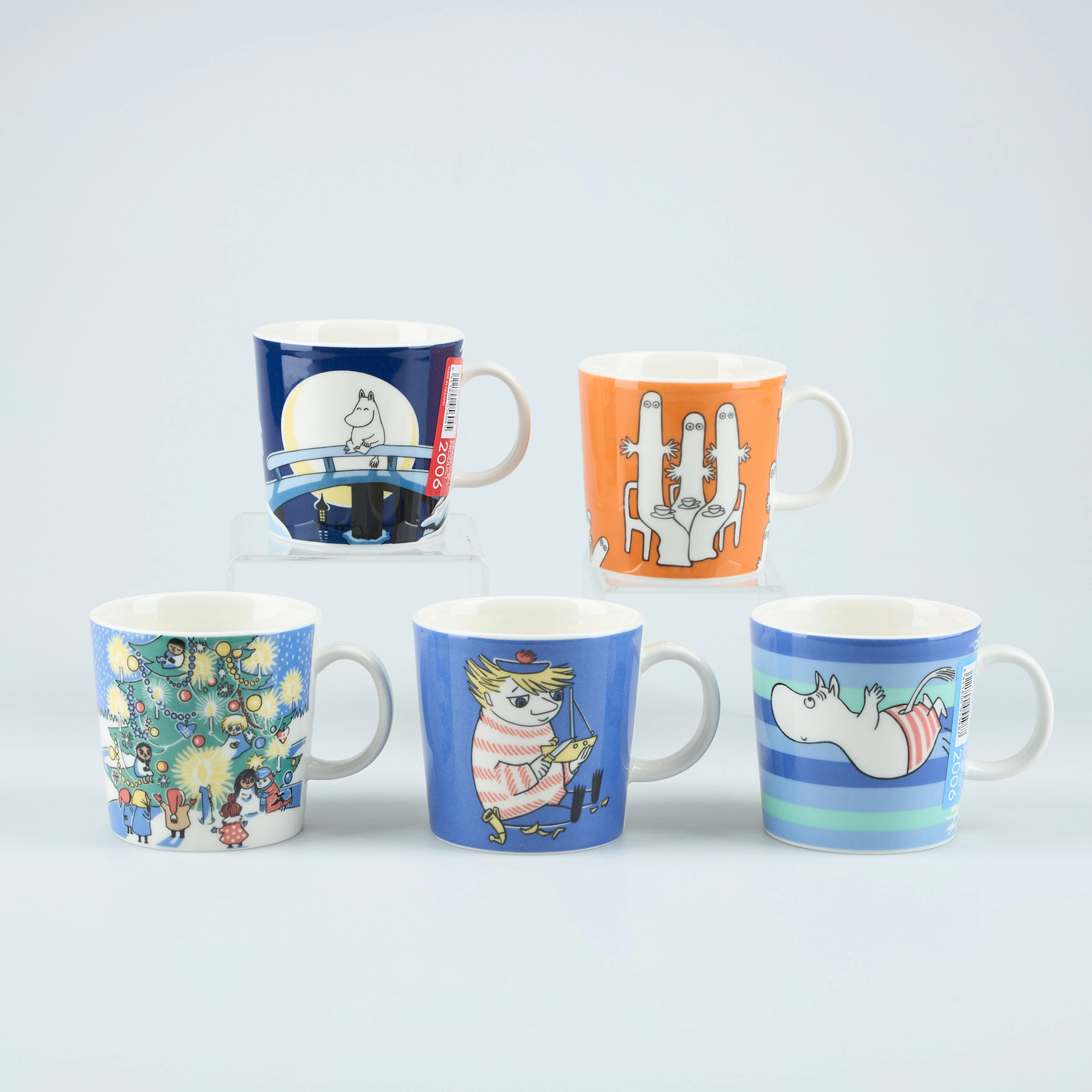 MUMINMUGGAR, 5 st. Illustration Tove Jansson, design Tove Slotte.