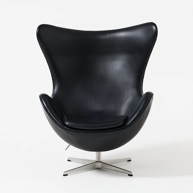 ARNE JACOBSEN. ARNE JACOBSEN. "Ägget", fåtölj, Fritz Hansen, Danmark