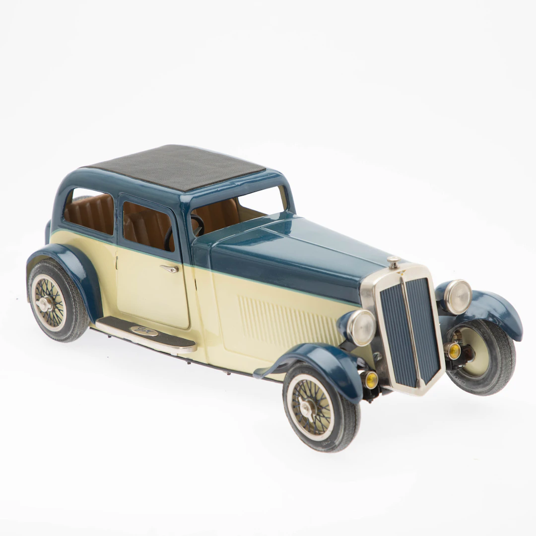 Oldtimer Coupé aus Blech mit Uhrwerk, 1. Hälfte 20. Jh.