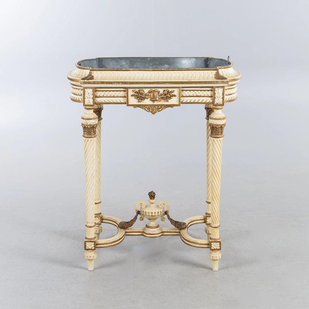 BLOMBORD, Louis XVI-stil, 1900-talets början.