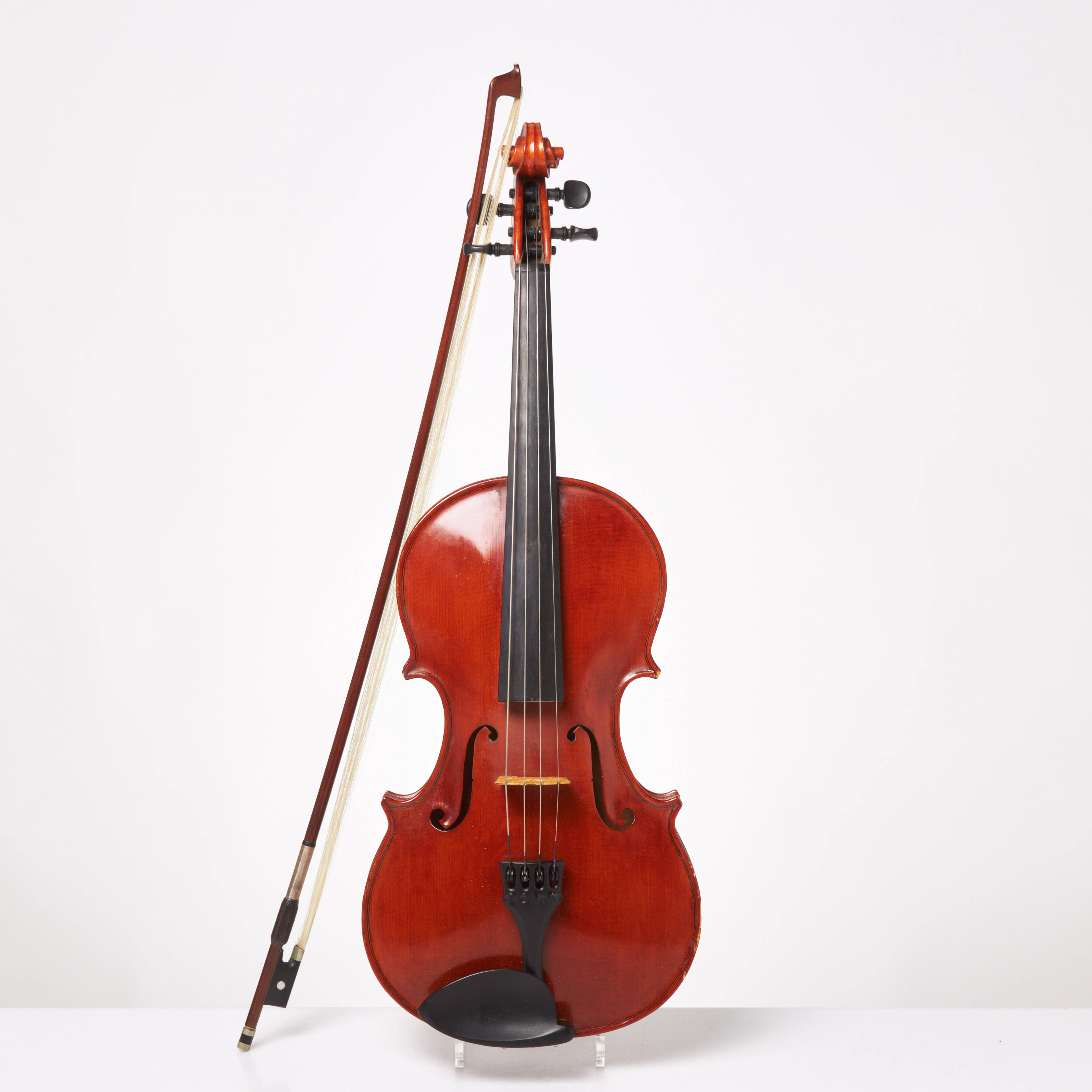 LARS LUNDBERG. Viola, 1970, Örebro, Sverige, lock i gran, sidor bakstycke