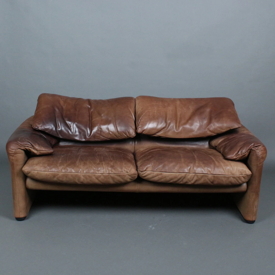 VICO MAGISTRETTI. Cassina. Zweisitzer / Couch, Modell 'Maralunga'